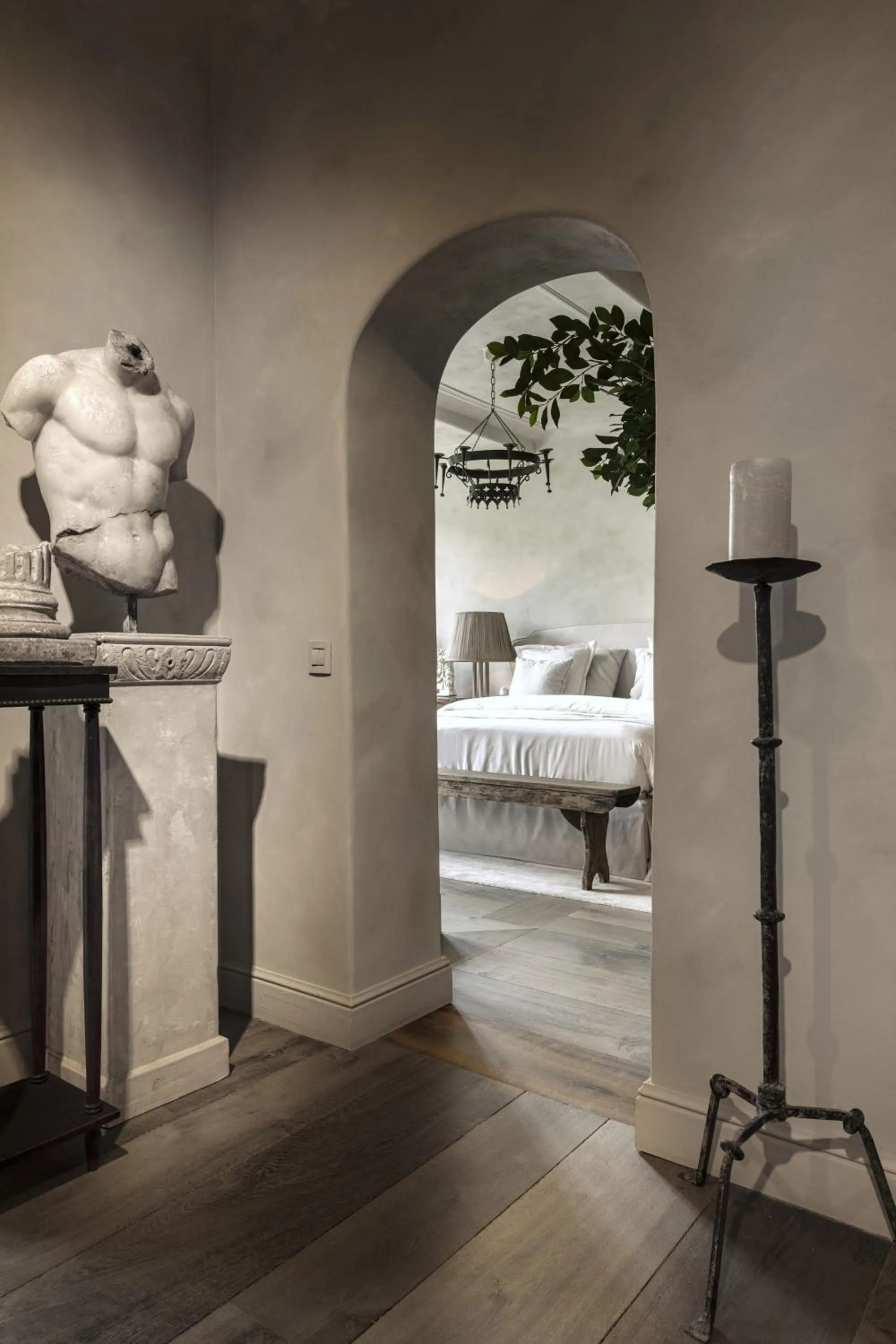 Photo of the whole room, Bed in The Notary