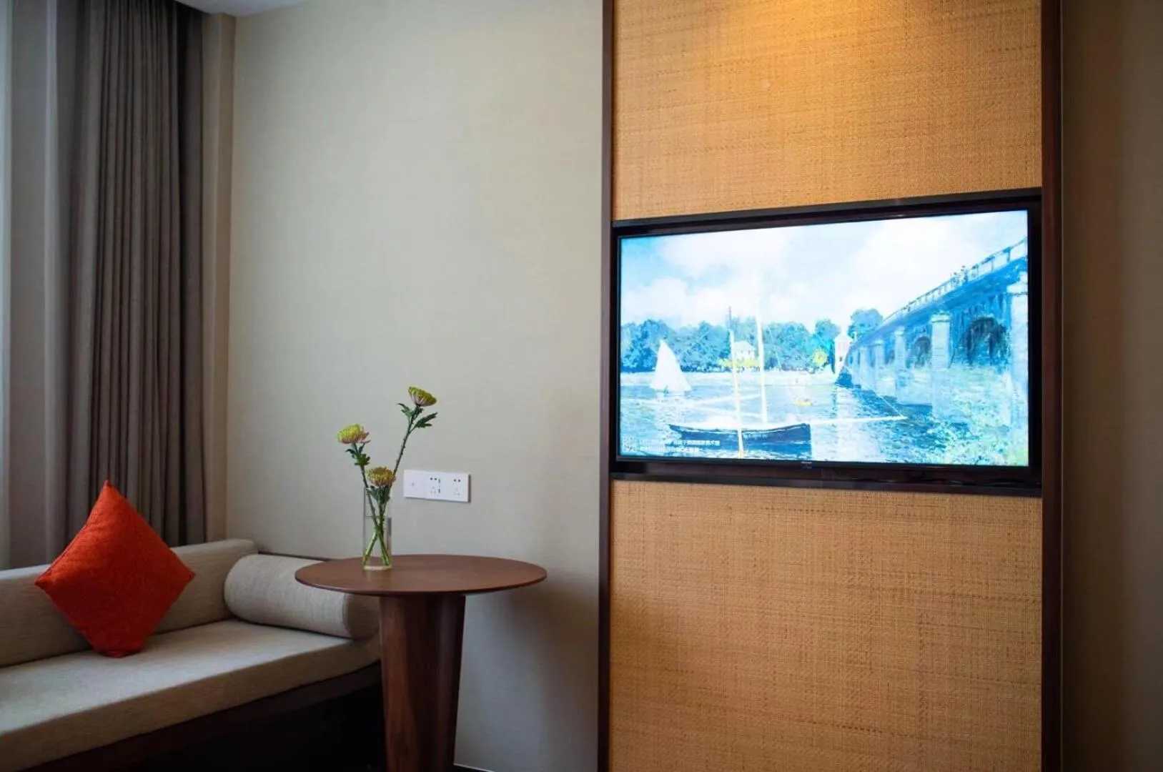TV and multimedia in SSAW Boutique Hotel Shanghai Huangpu River