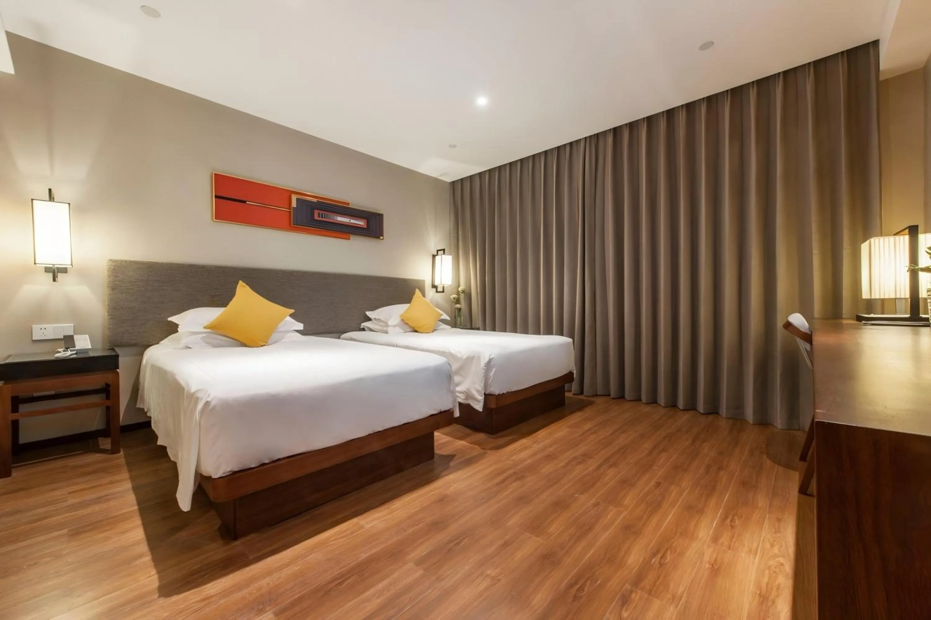 Photo of the whole room, Bed in SSAW Boutique Hotel Shanghai Huangpu River