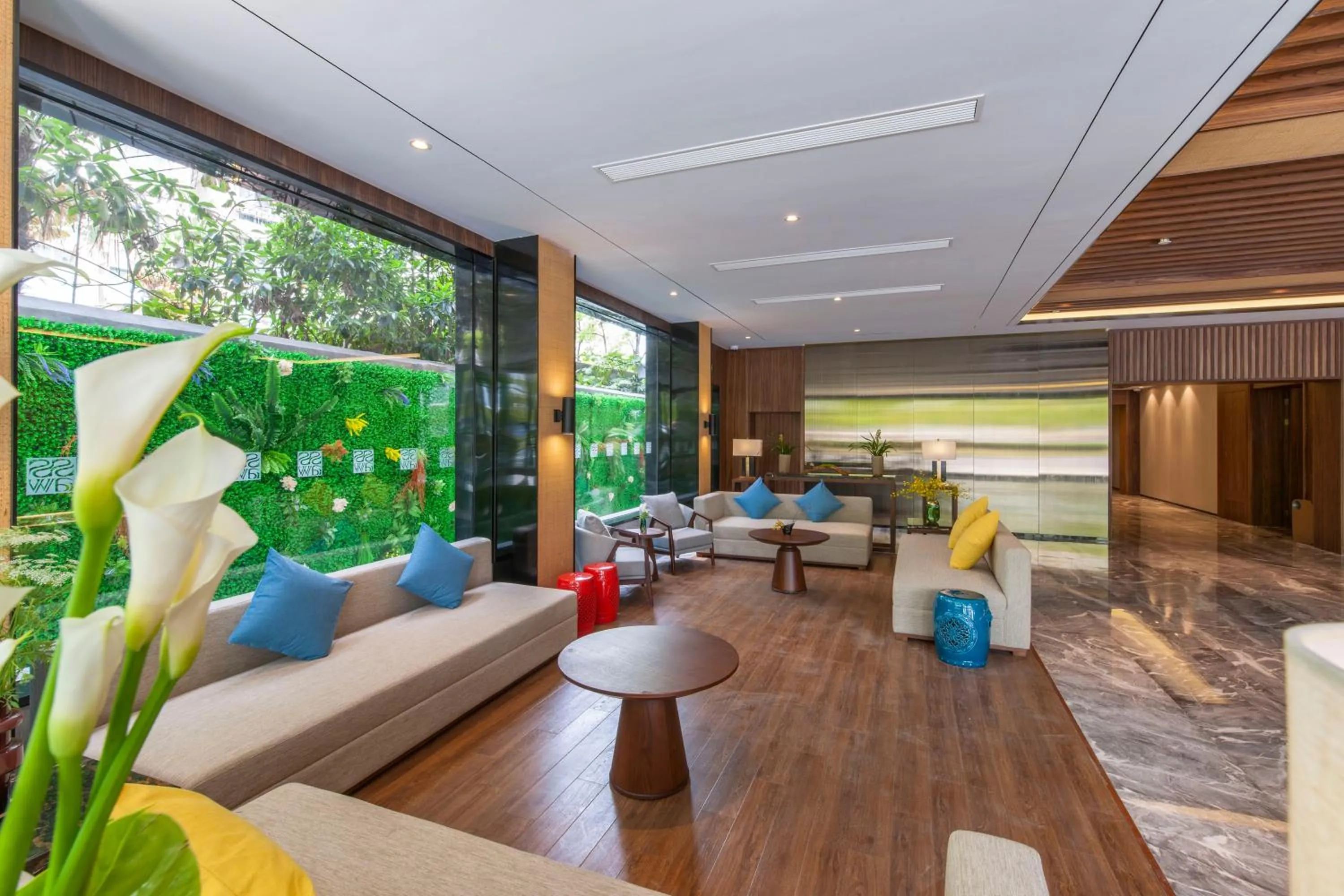 Seating area in SSAW Boutique Hotel Shanghai Huangpu River