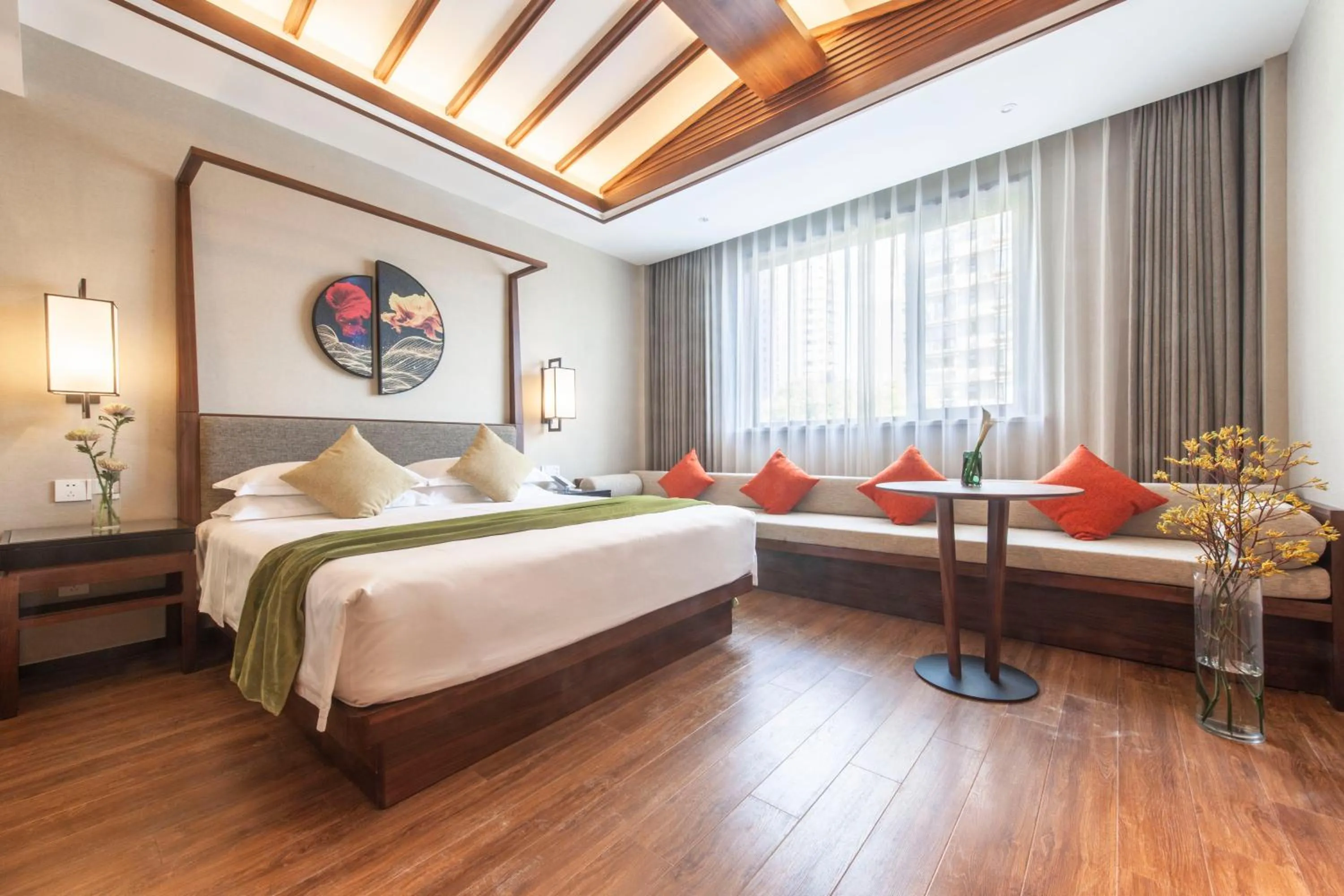 Photo of the whole room, Bed in SSAW Boutique Hotel Shanghai Huangpu River