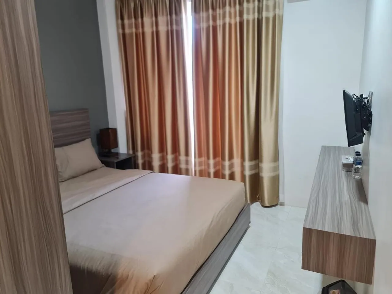 Bedroom, Bed in PURNAMA BALIGE HOTEL