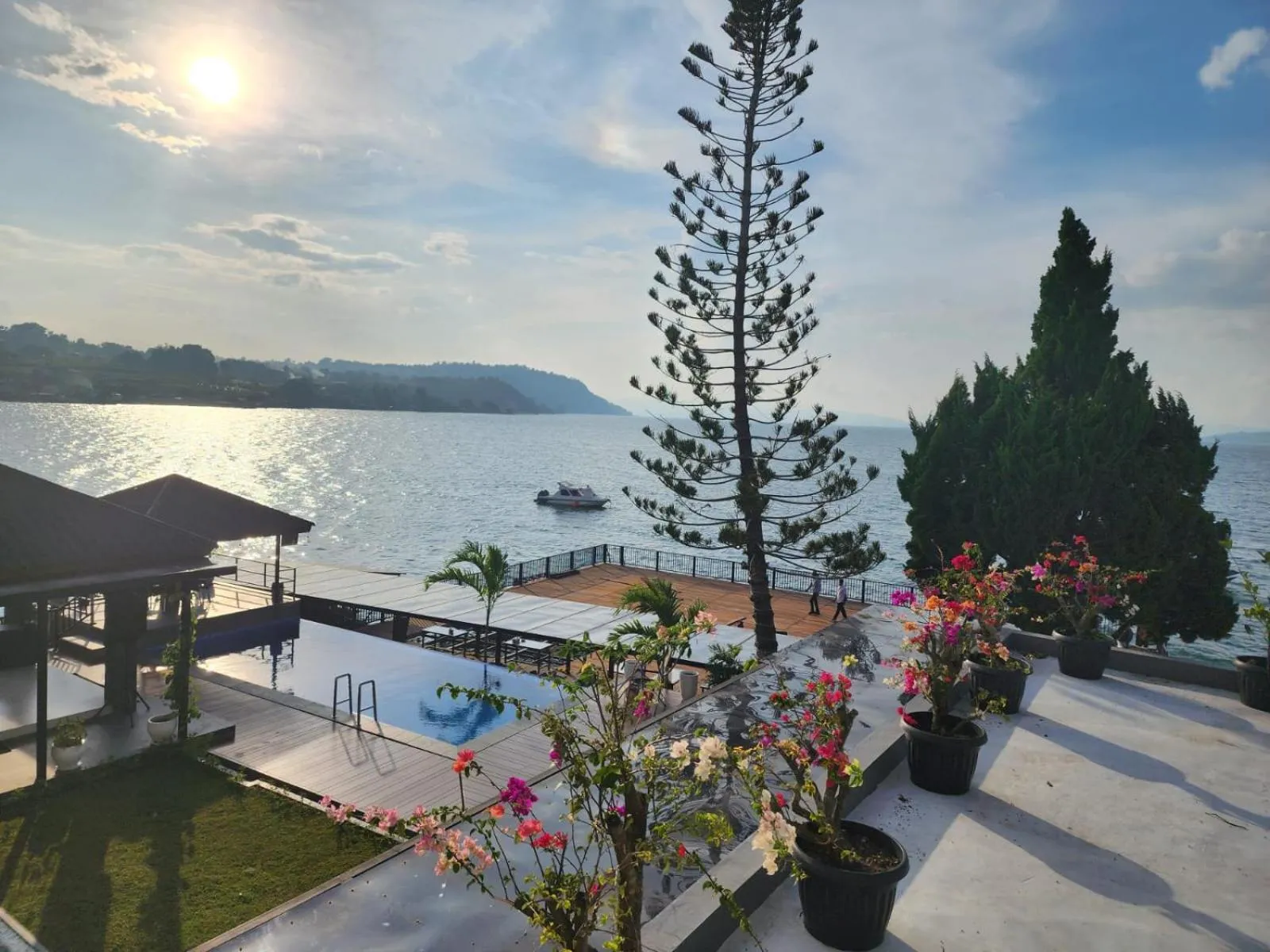 Lake view in PURNAMA BALIGE HOTEL