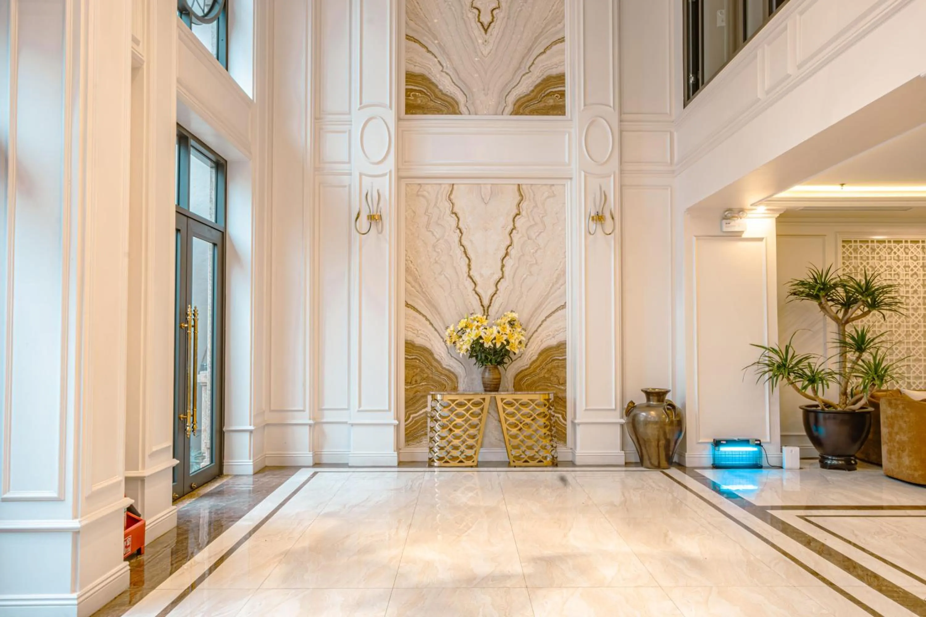 concierge in Ostara Hotel & Apartment