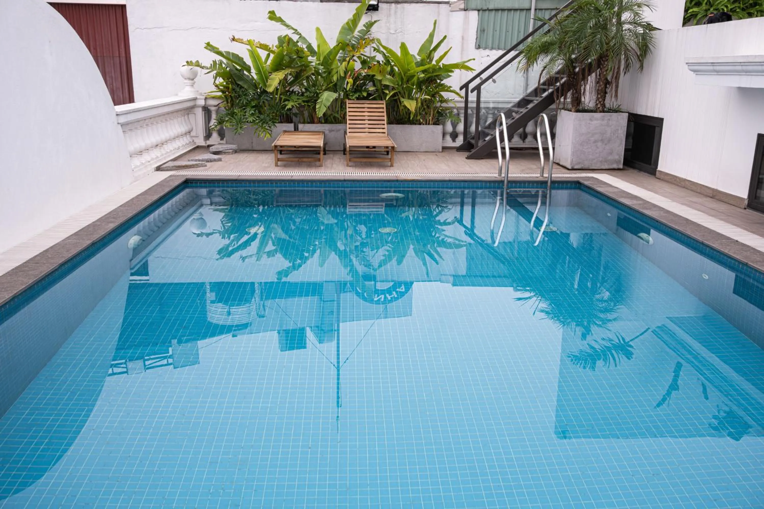Swimming pool in Ostara Hotel & Apartment