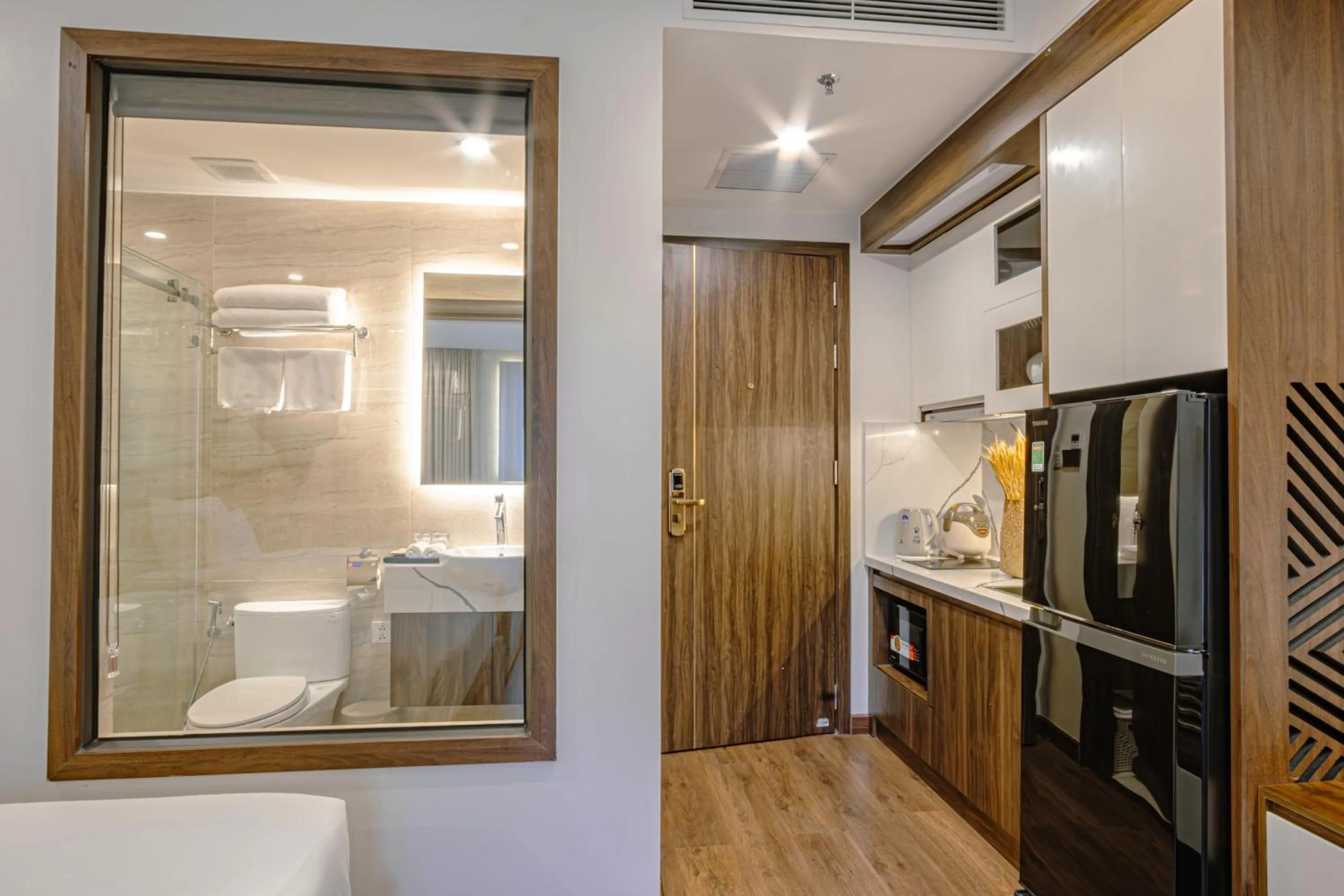 Shower in Ostara Hotel & Apartment