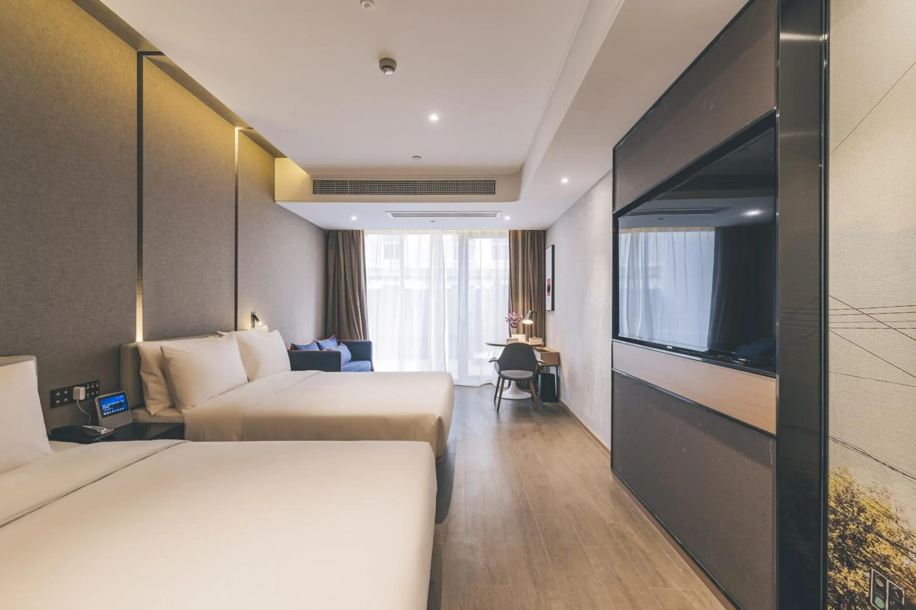 Family Room with Terrace in Shanghai Atour Hotel On The Bund- People Square-FreeMini Bar and Free Night Snacks Family Room with Terrace in Shanghai Atour Hotel On The Bund- People Square-FreeMini Bar and Free Night Snacks