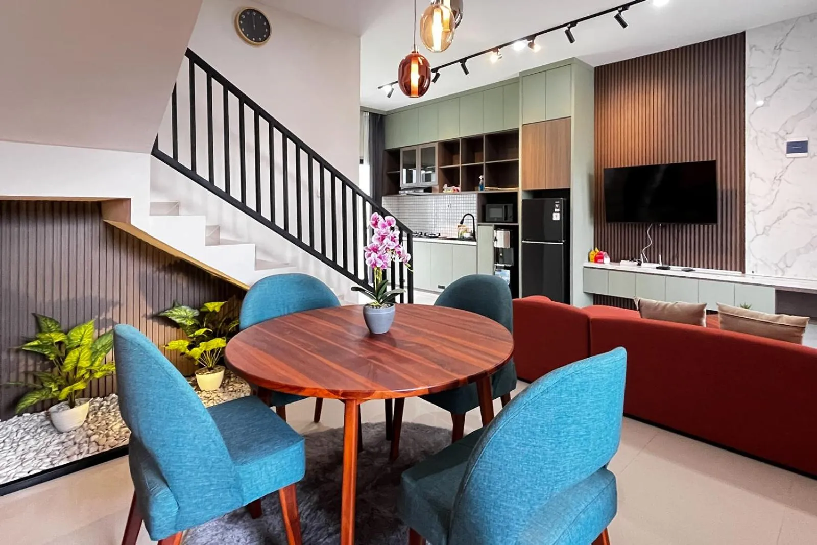 Dining area in TwoSpaces Living at Panorama Villas