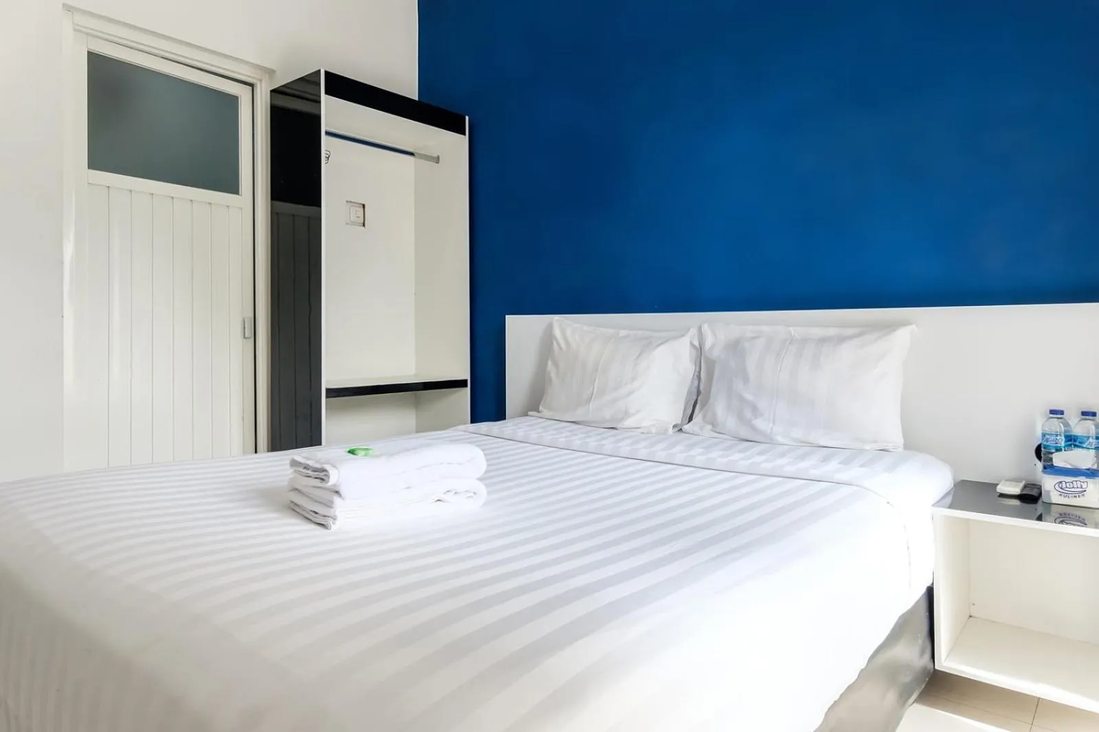 Bedroom, Bed in TwoSpaces Living at Panorama Villas