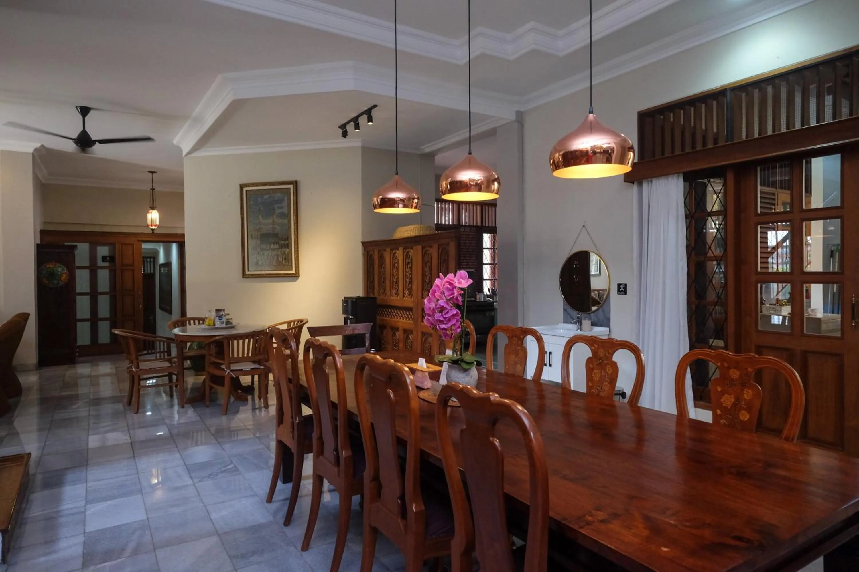 Seating area in SAREH VILLA by The Lavana