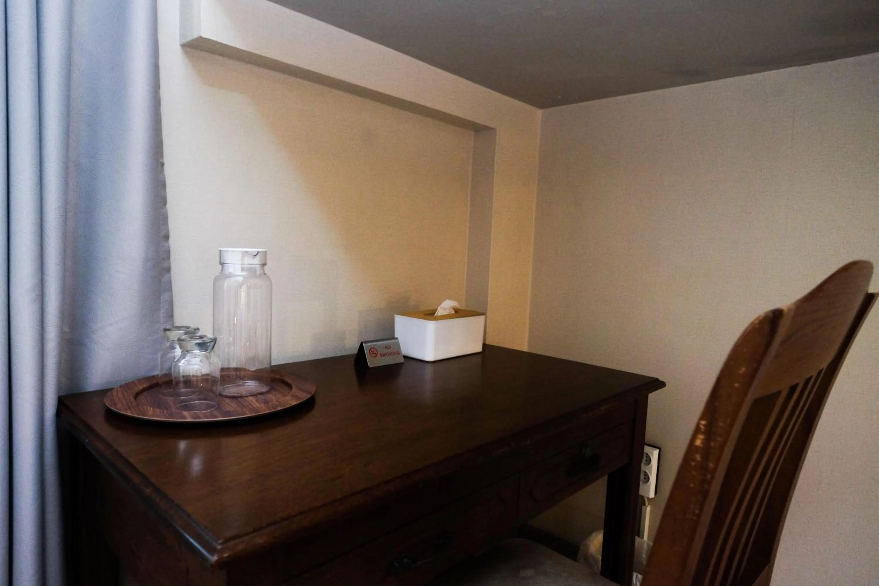 Seating area in SAREH VILLA by The Lavana