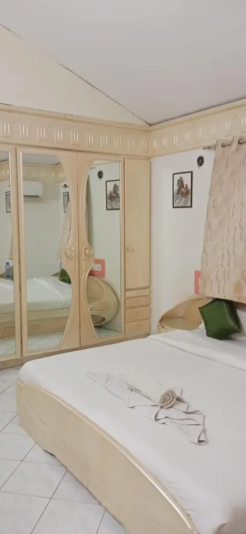 Photo of the whole room in Elis Hospitality Service Parth Bungalow