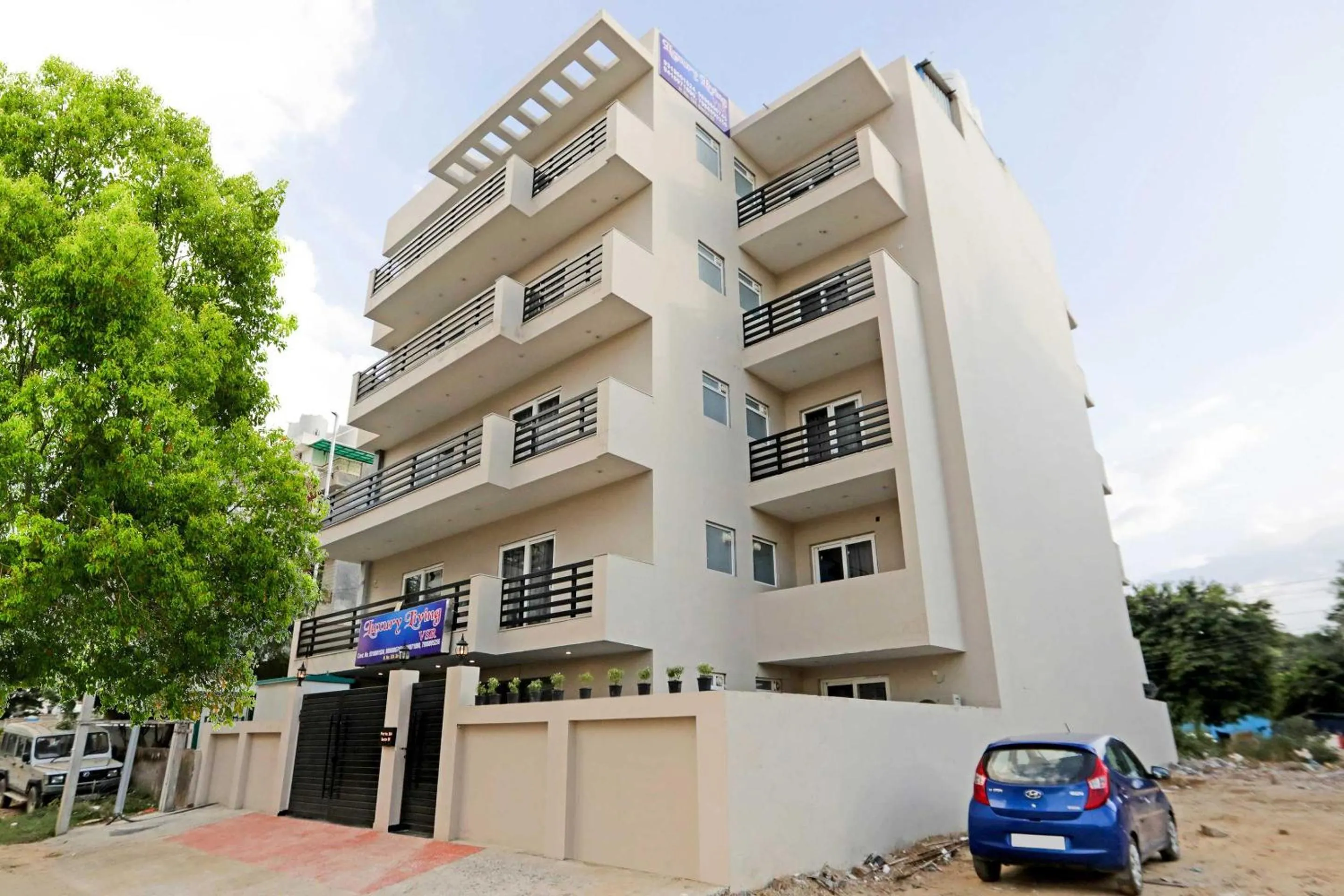 Facade/entrance in Townhouse CLOUD BAY