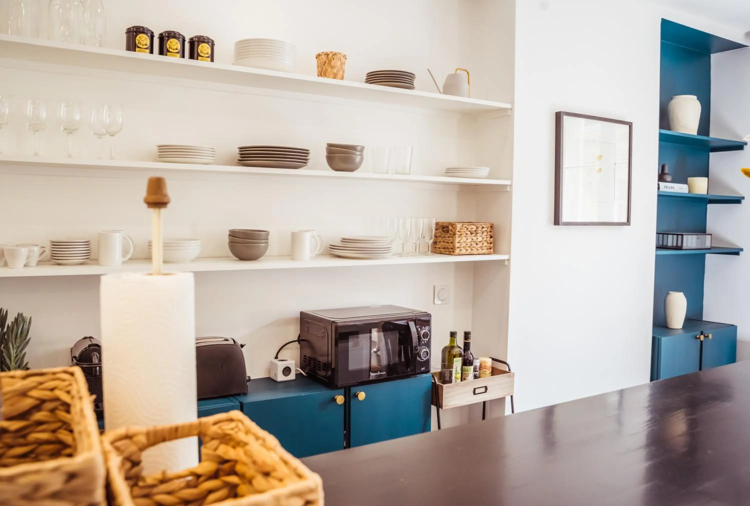 Coffee/tea facilities in Newly Remodeled 2Bed APT with Elevator - Mobility Lease for Students and Work ONLY- Minimum 30 night stays