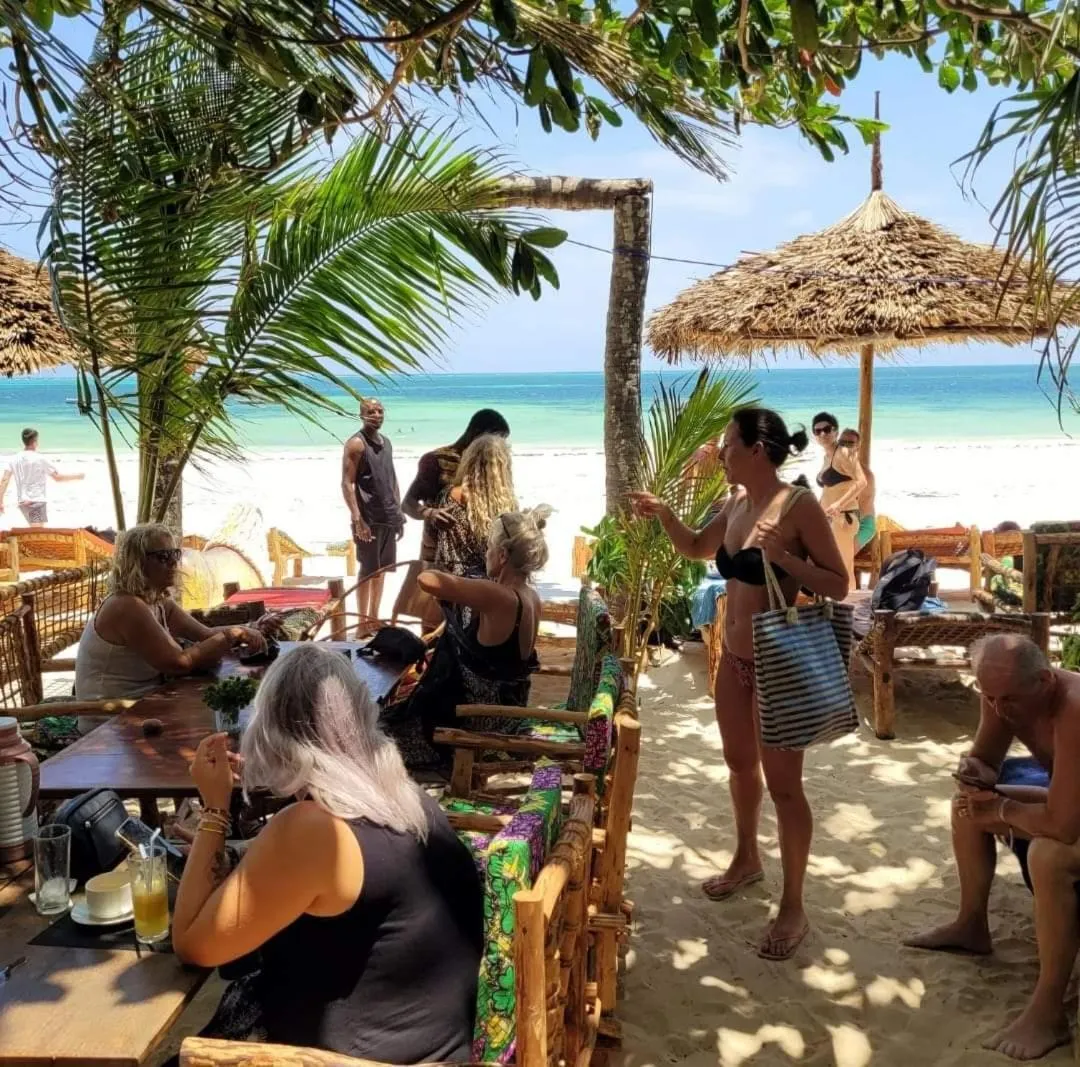 Restaurant/places to eat in Sipano Beach Lodge Kiwengwa