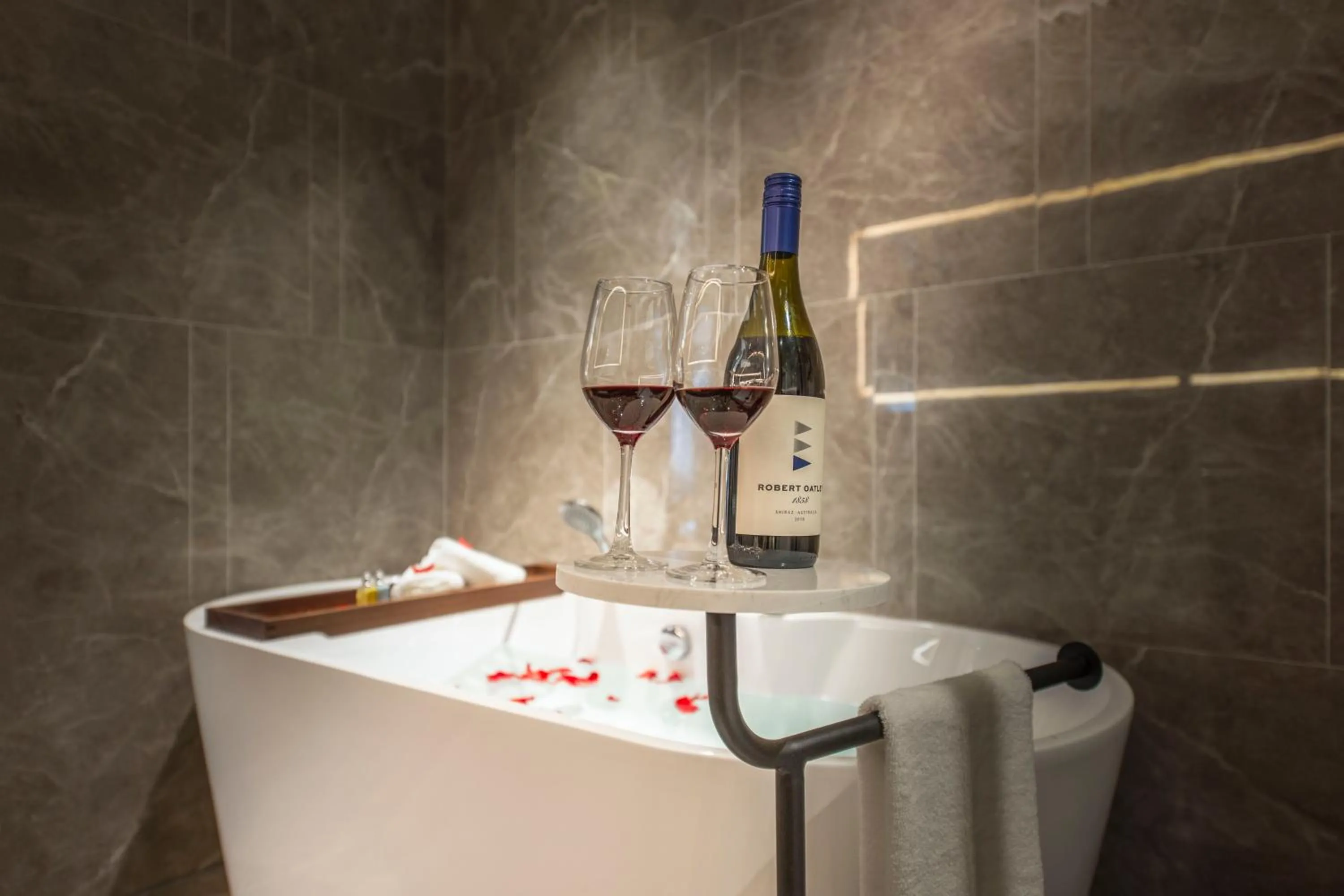 Bath in SSAW Boutiquel Hotel Xizi