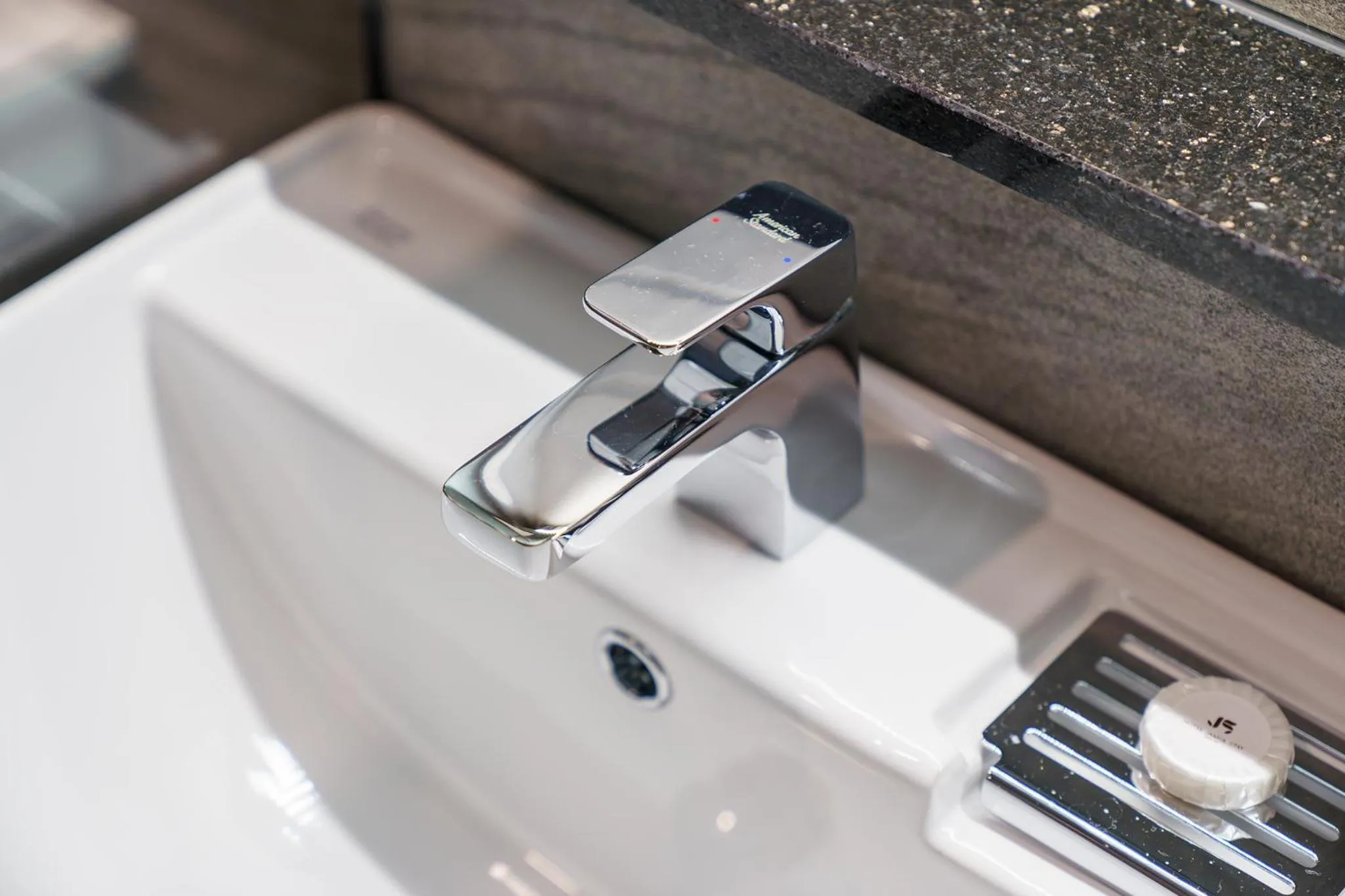 Bathroom in Jamsil Stay Hotel