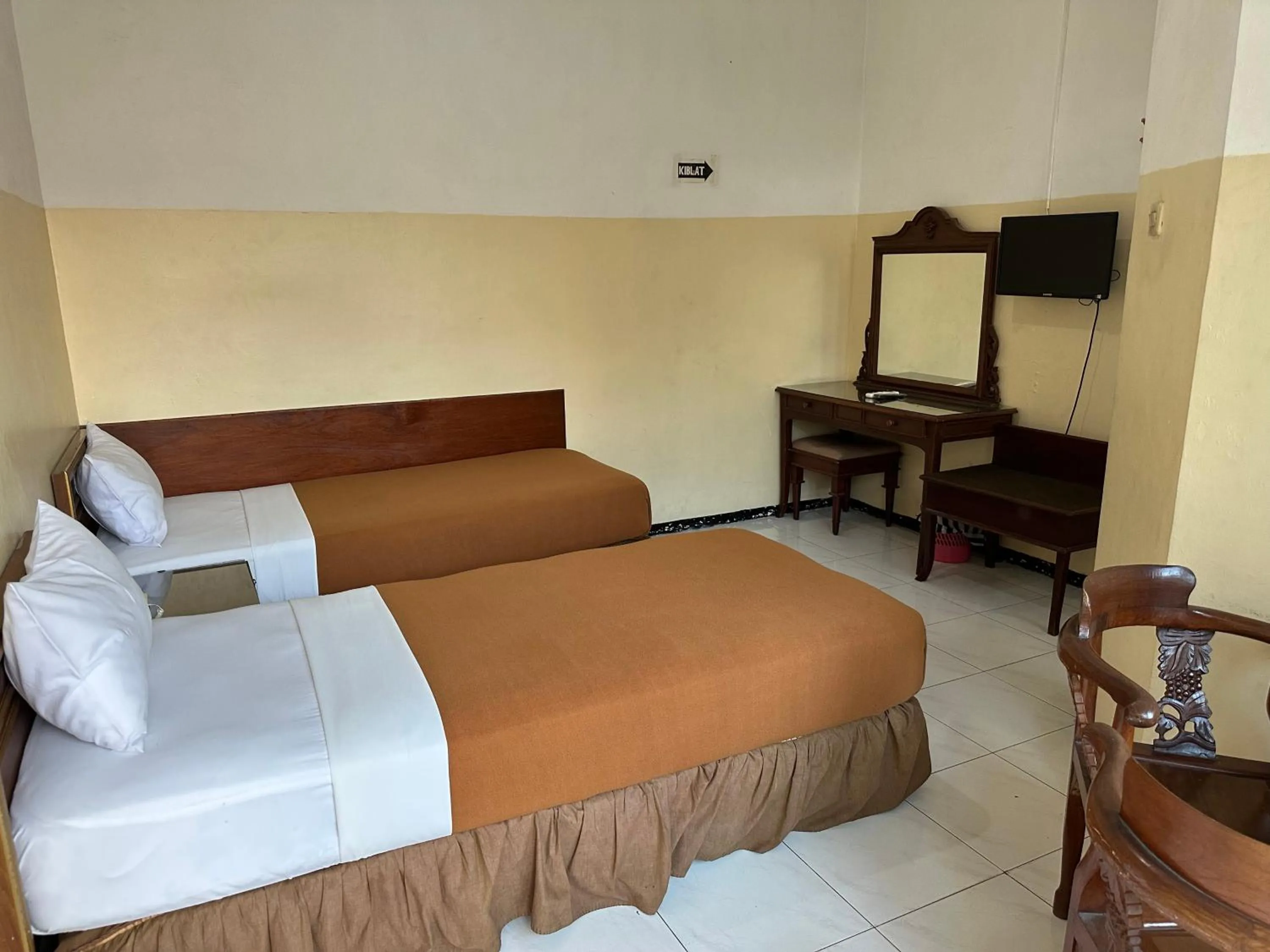 Bed in Hotel Mahkota