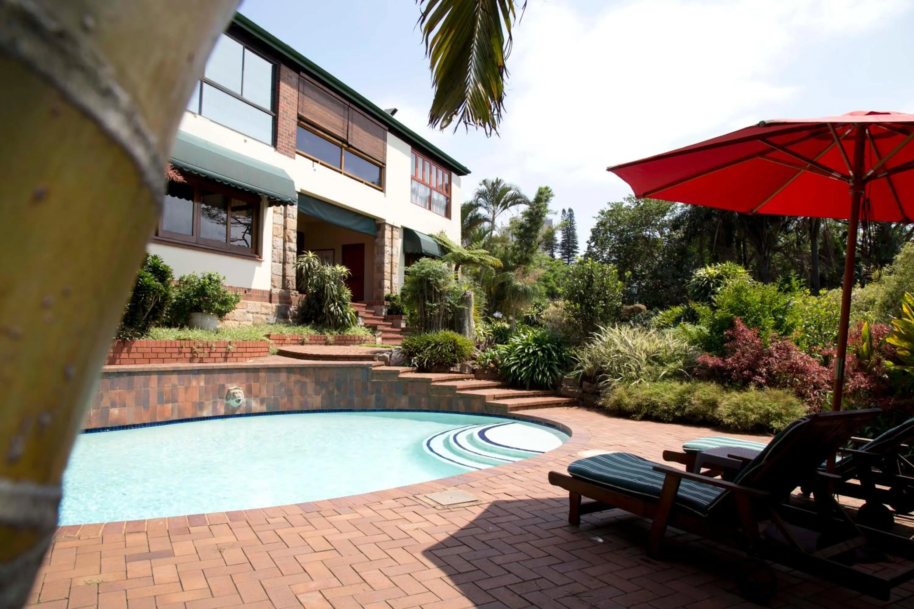 Swimming pool in Ridgeview Lodge