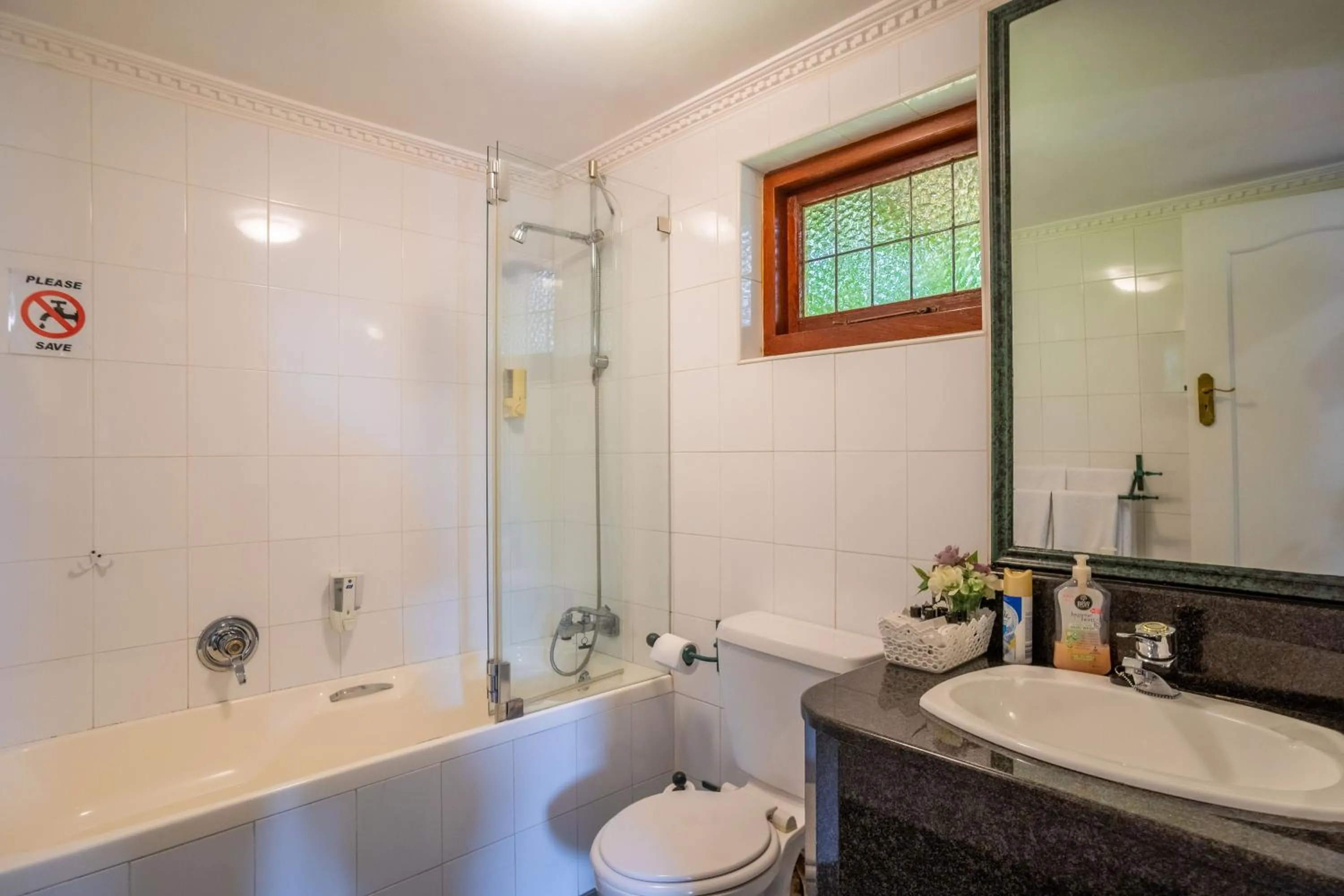 Bathroom in Ridgeview Lodge