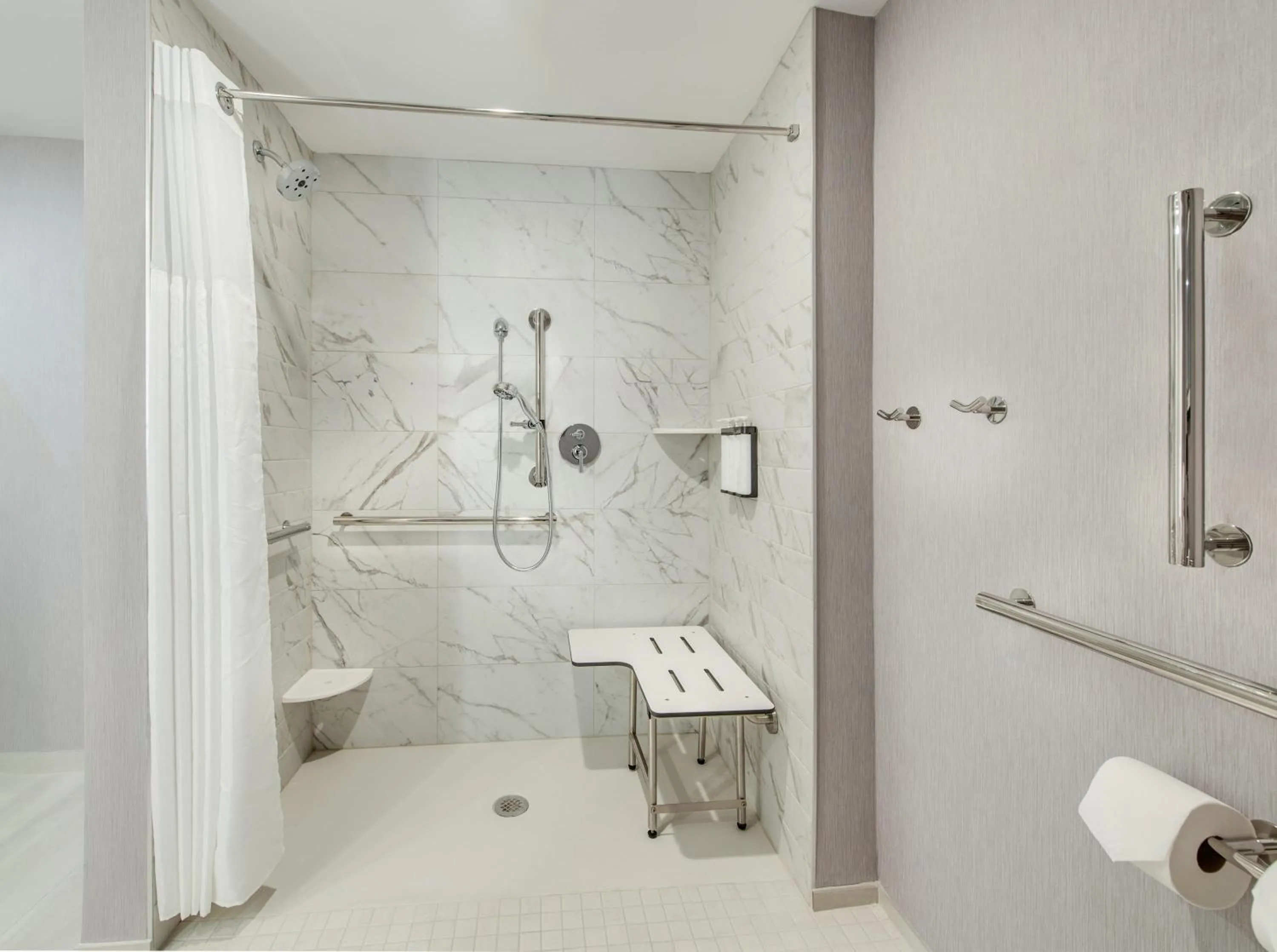 Bathroom in Hyatt Place Newark-Main Street