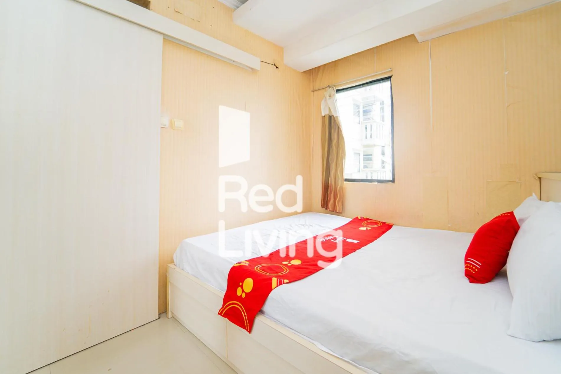 Bedroom, Bed in RedLiving Apartemen Cibubur Village - Lily's Room Tower C