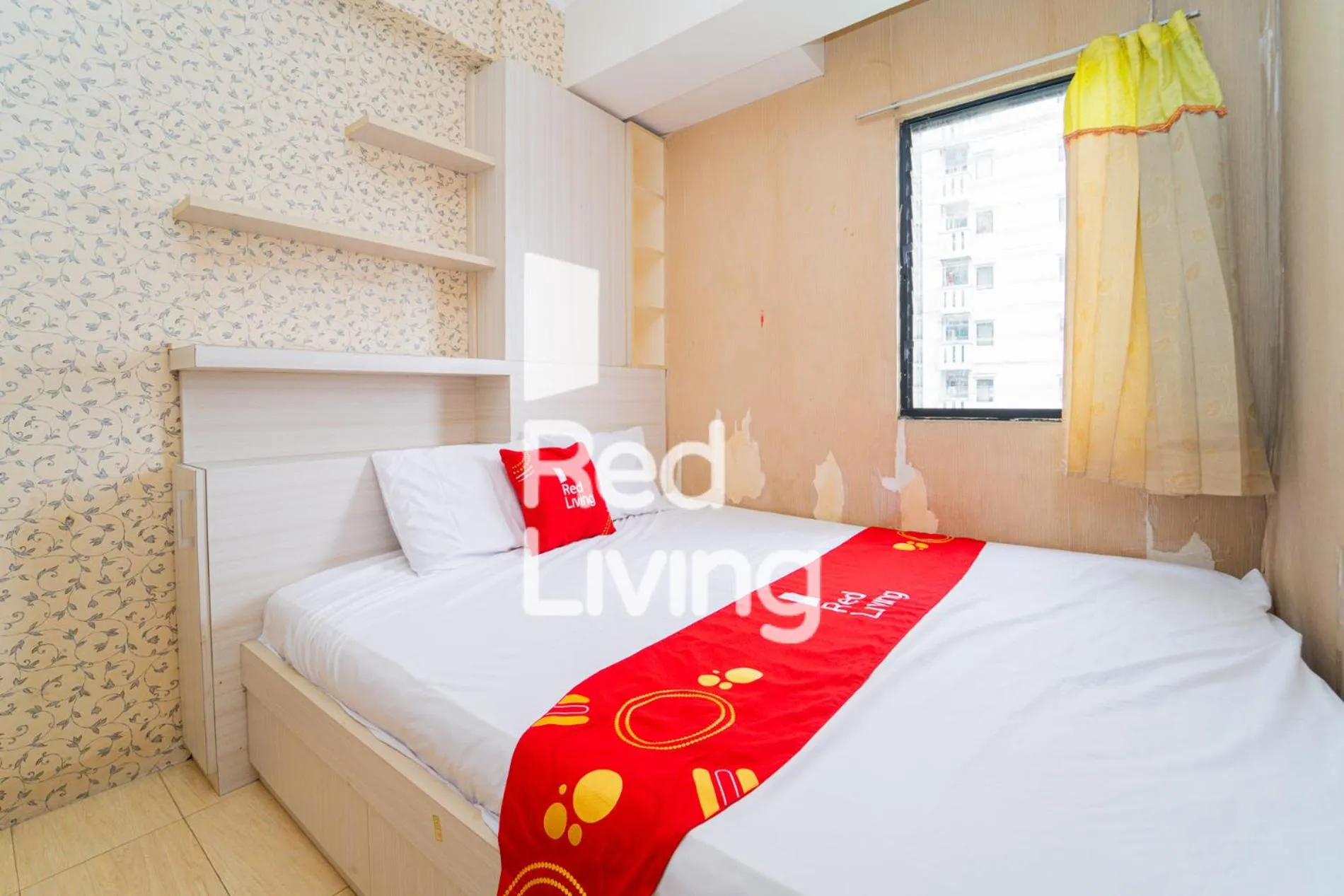 Bedroom, Bed in RedLiving Apartemen Cibubur Village - Lily's Room Tower C