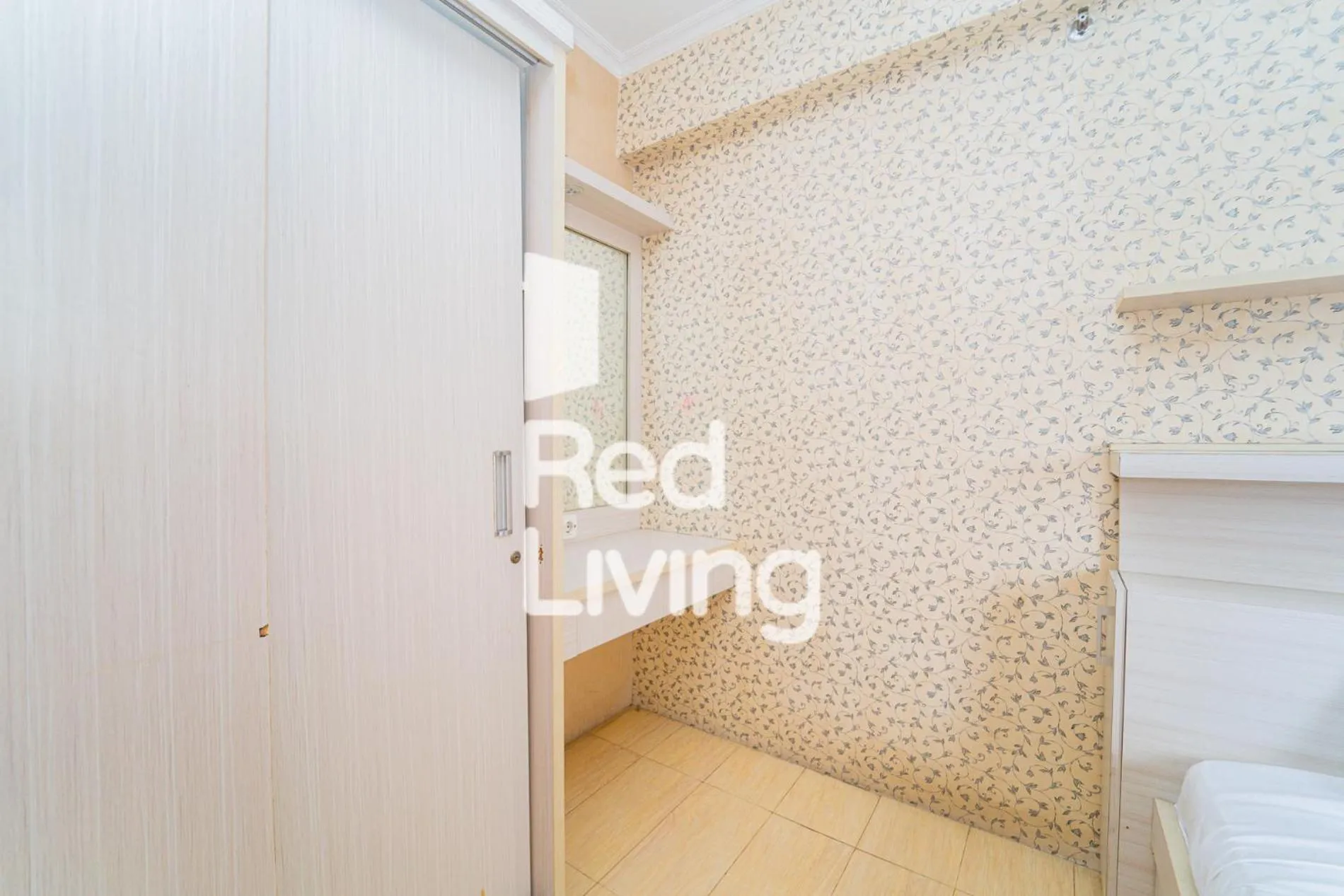 wardrobe, Bed in RedLiving Apartemen Cibubur Village - Lily's Room Tower C