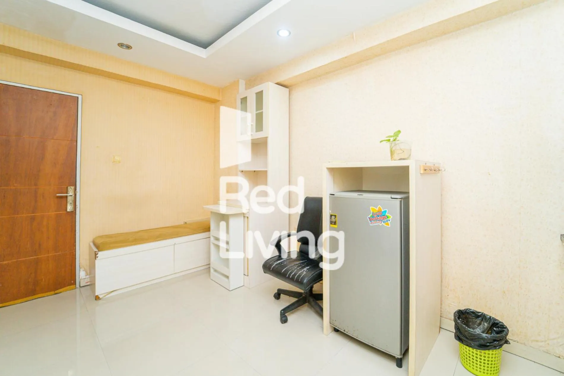 hair dresser in RedLiving Apartemen Cibubur Village - Lily's Room Tower C