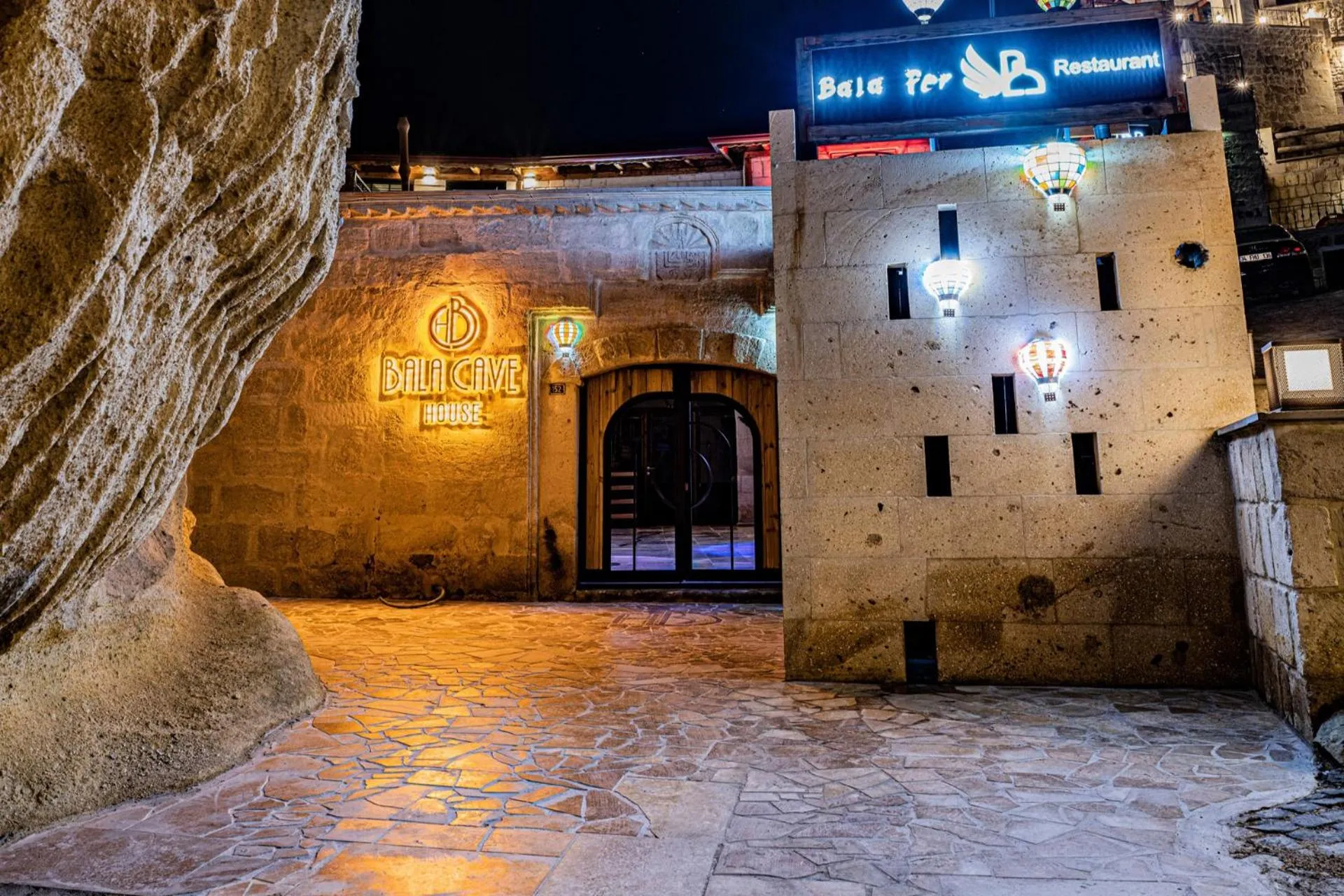 Property building in Bala Cave House