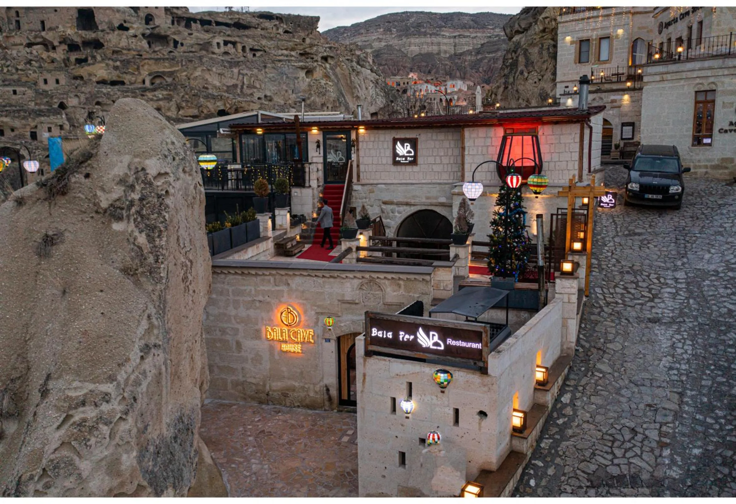 Natural landscape in Bala Cave House