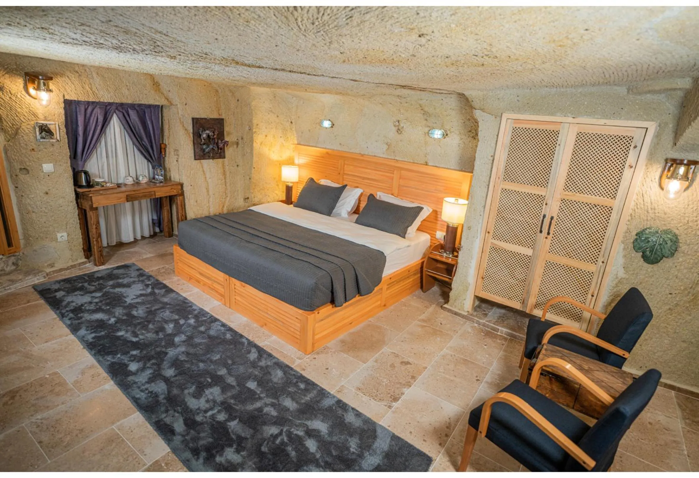 Photo of the whole room in Bala Cave House