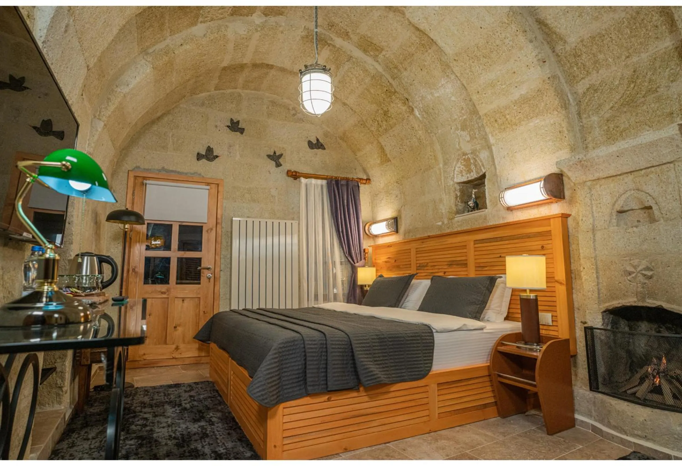 Photo of the whole room in Bala Cave House