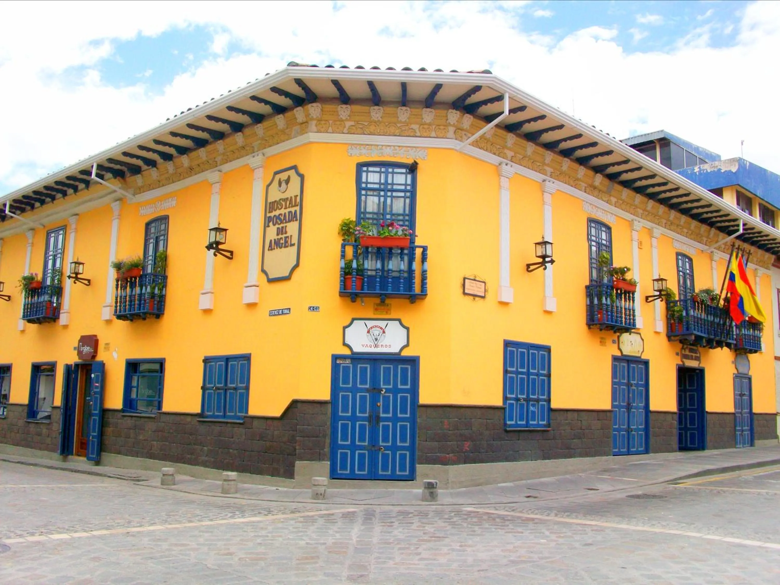 Property building in Hotel Posada del Angel