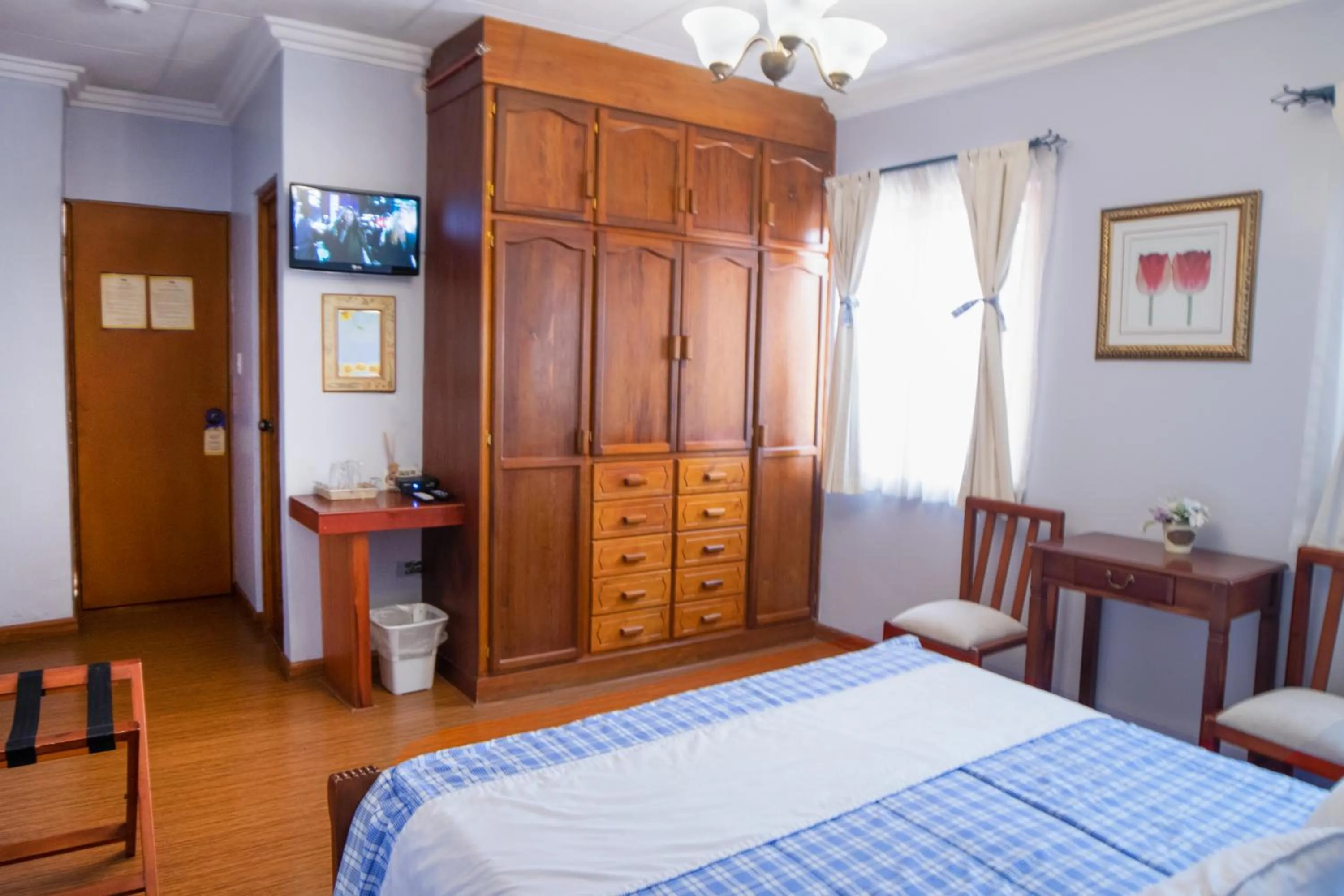 TV and multimedia, Bed in Hotel Posada del Angel