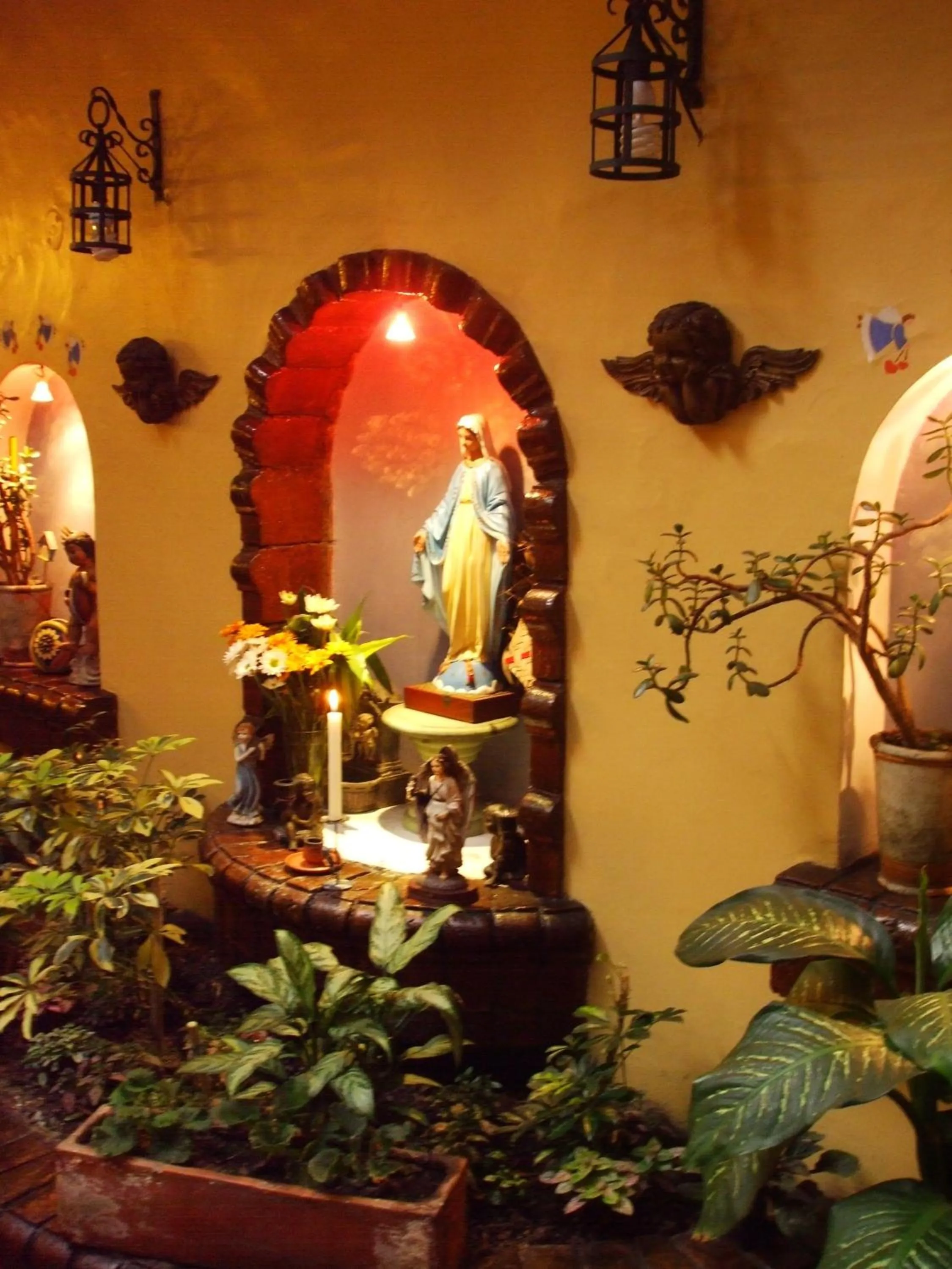 Decorative detail in Hotel Posada del Angel
