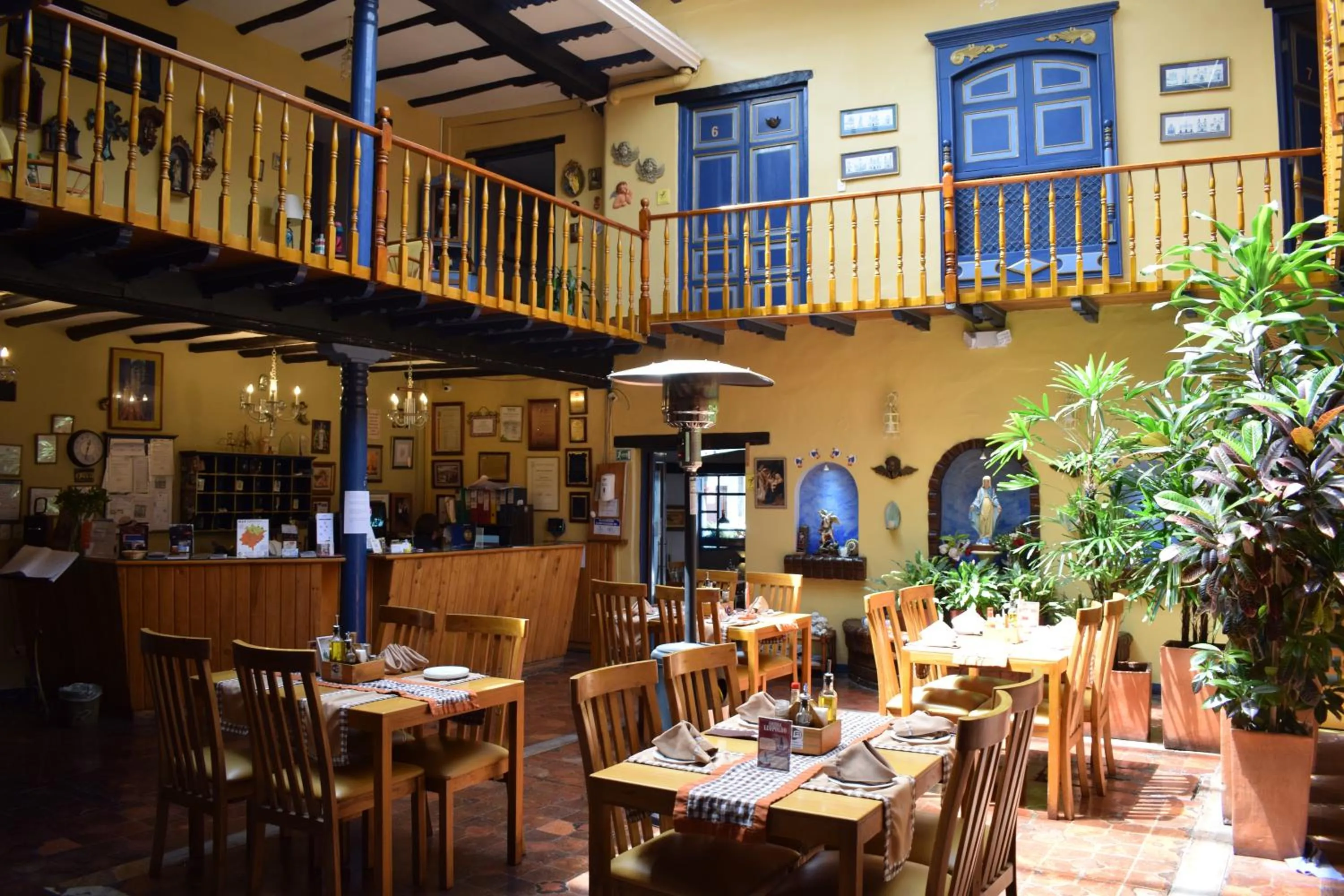 Restaurant/places to eat in Hotel Posada del Angel