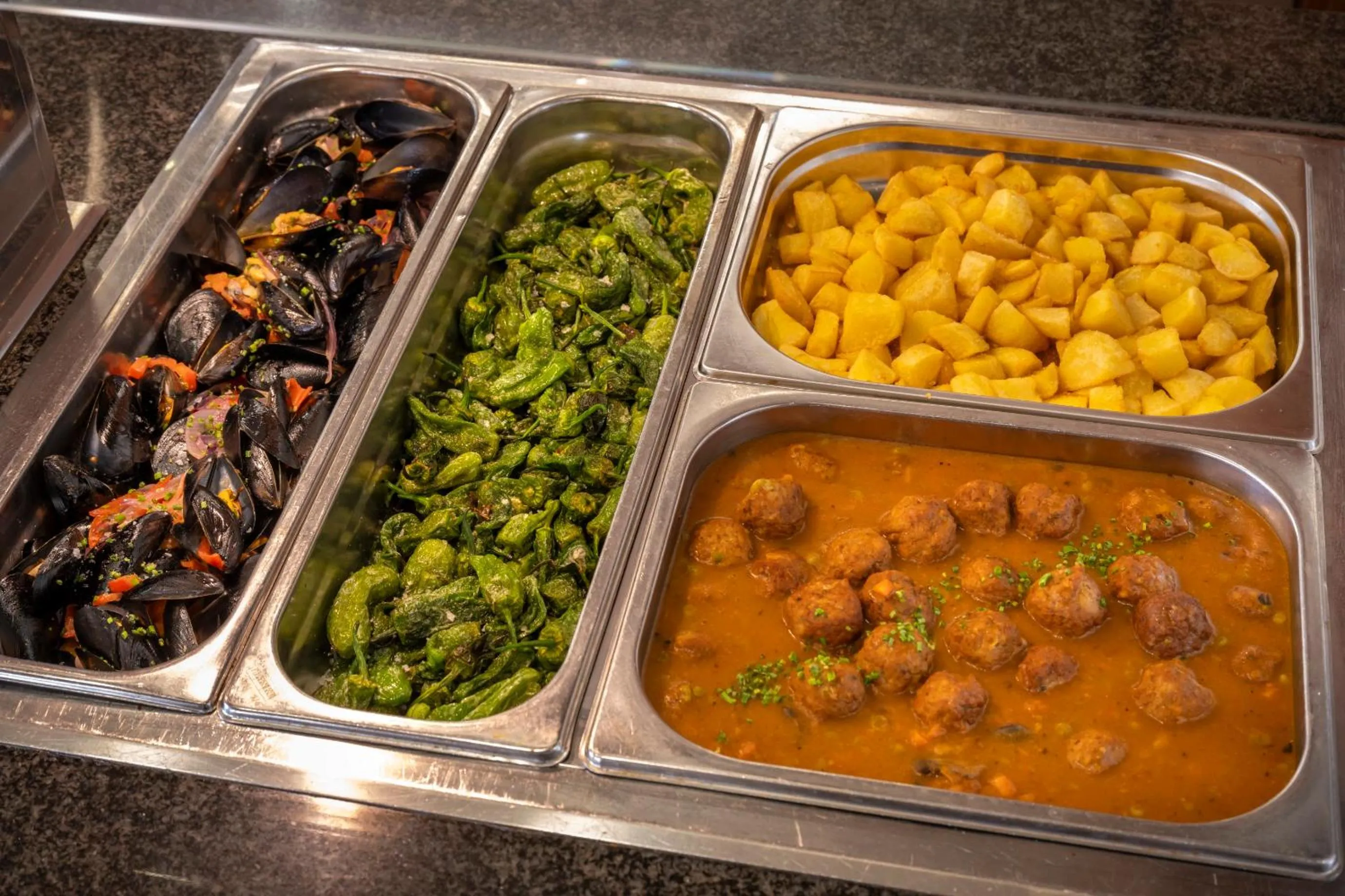 Restaurant/places to eat in 4R Casablanca Playa