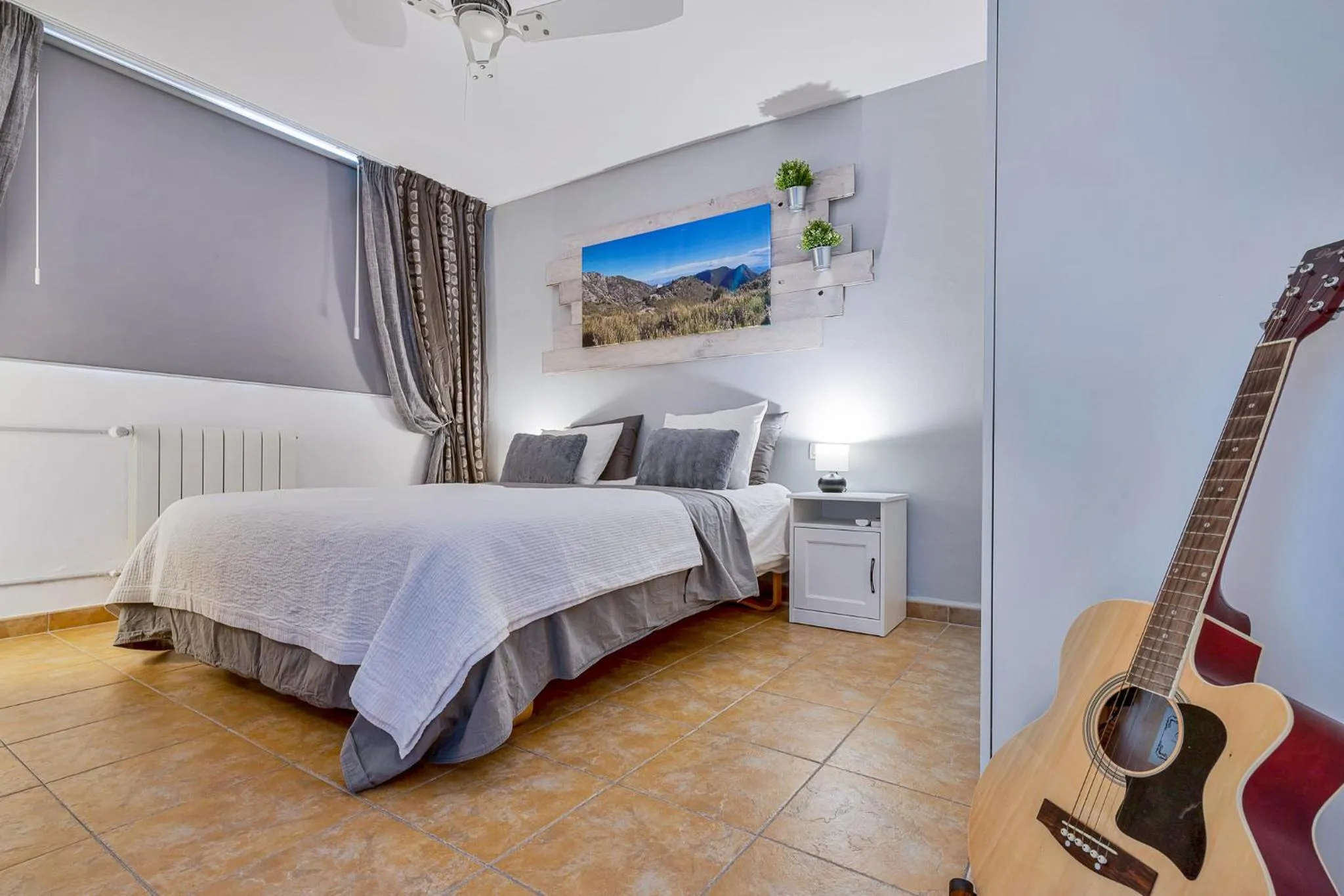 Bed in Monda Heights close to Marbella
