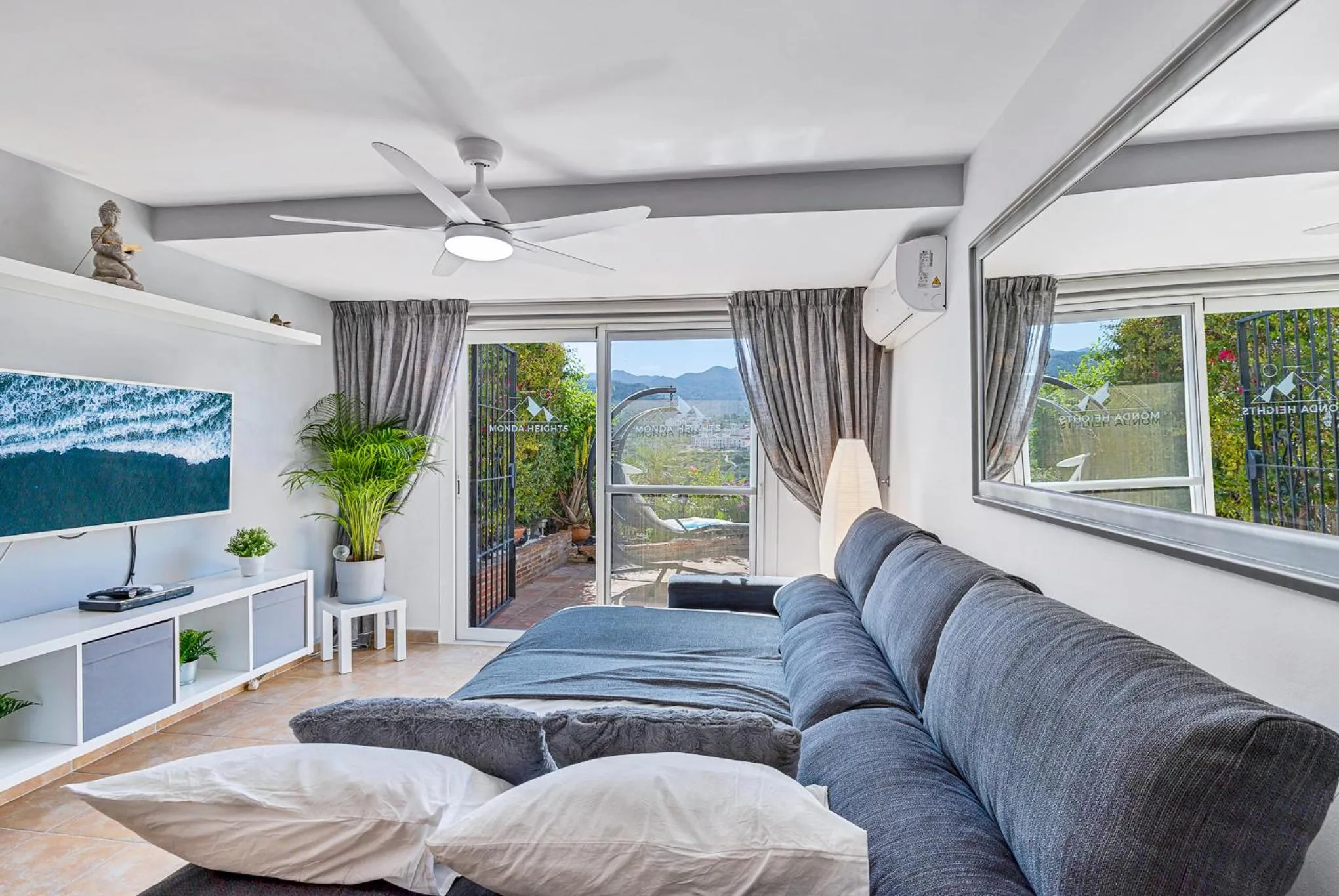 Bed in Monda Heights close to Marbella