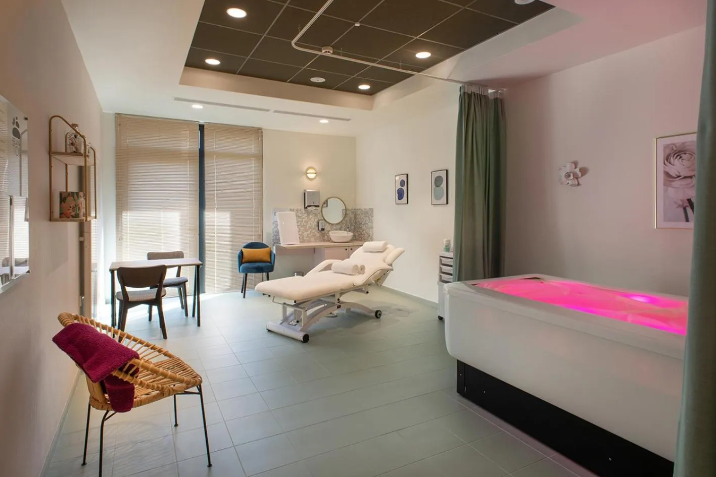 Spa and wellness centre/facilities in DOMITYS LA GALLIQUE