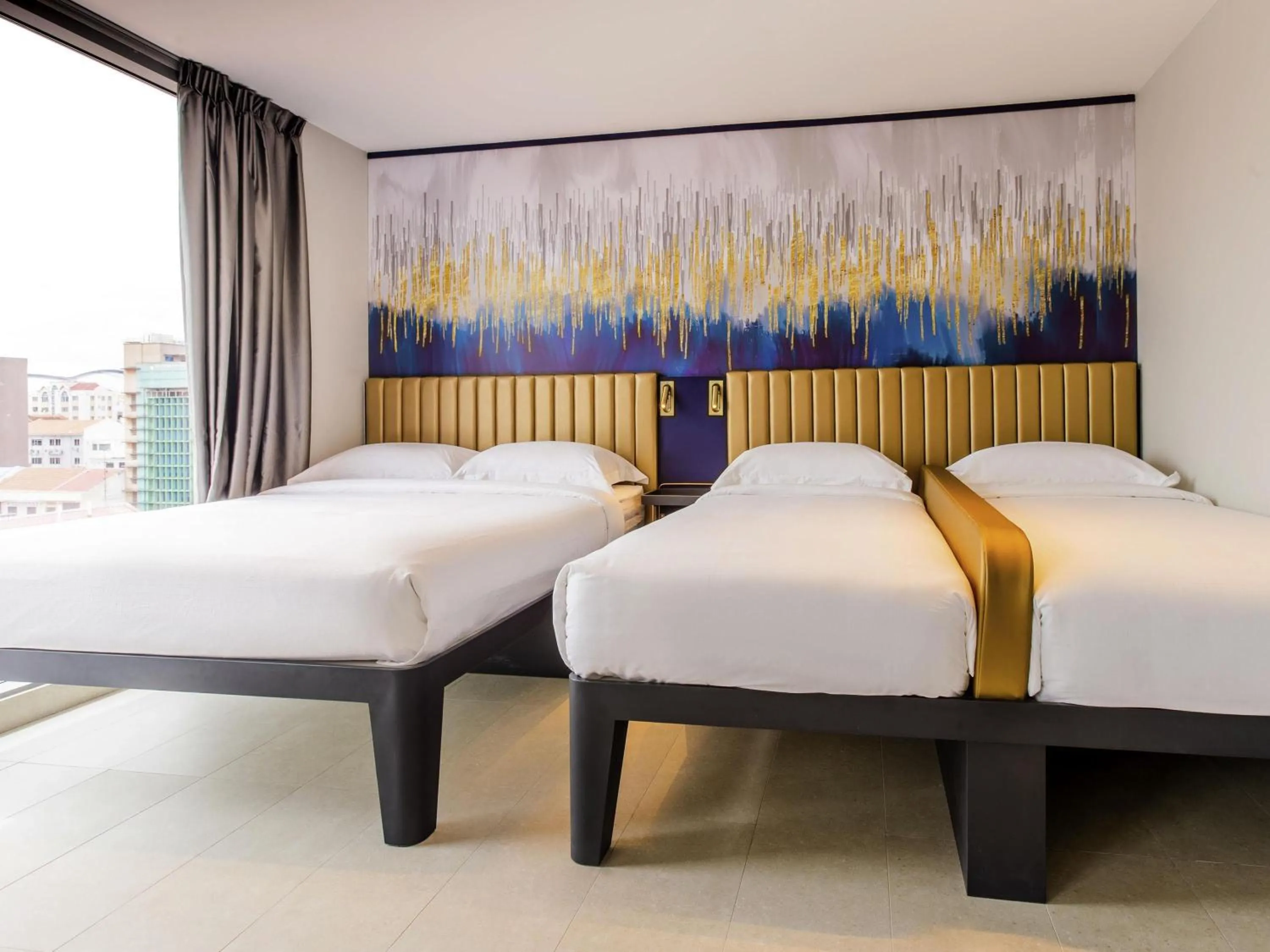 Bedroom, Bed in ibis budget Singapore Gold
