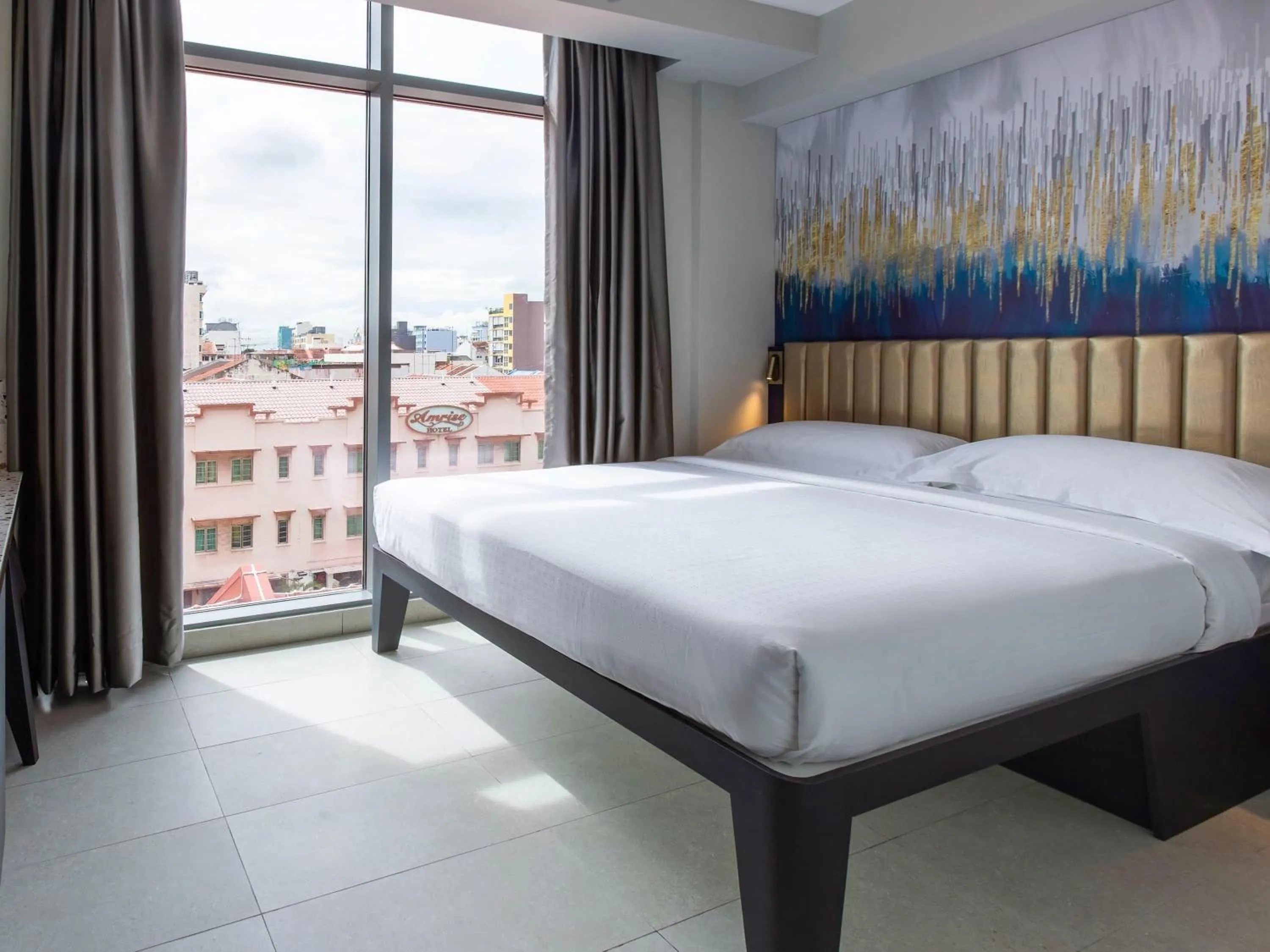 Bedroom, Bed in ibis budget Singapore Gold