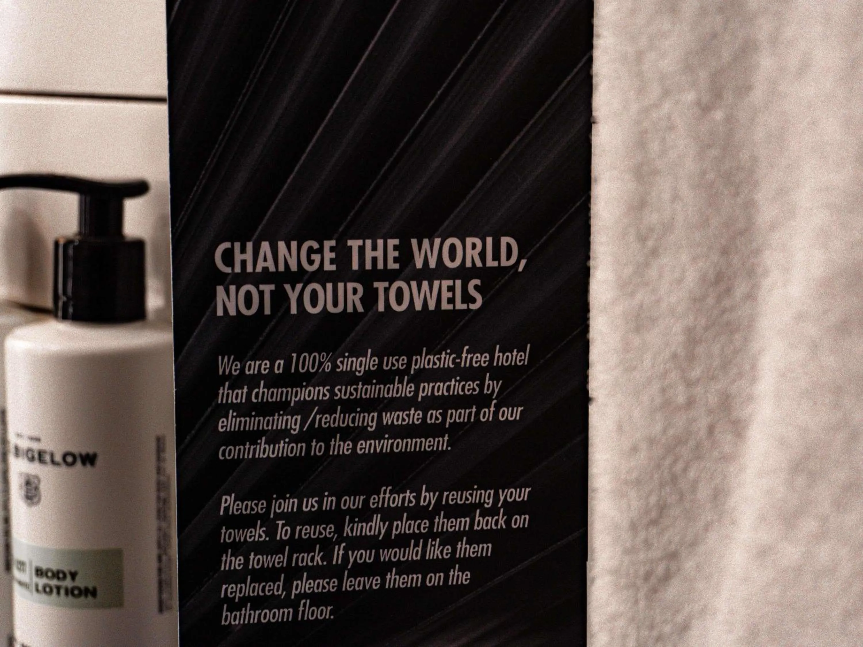 Bedroom in Pullman Singapore Orchard