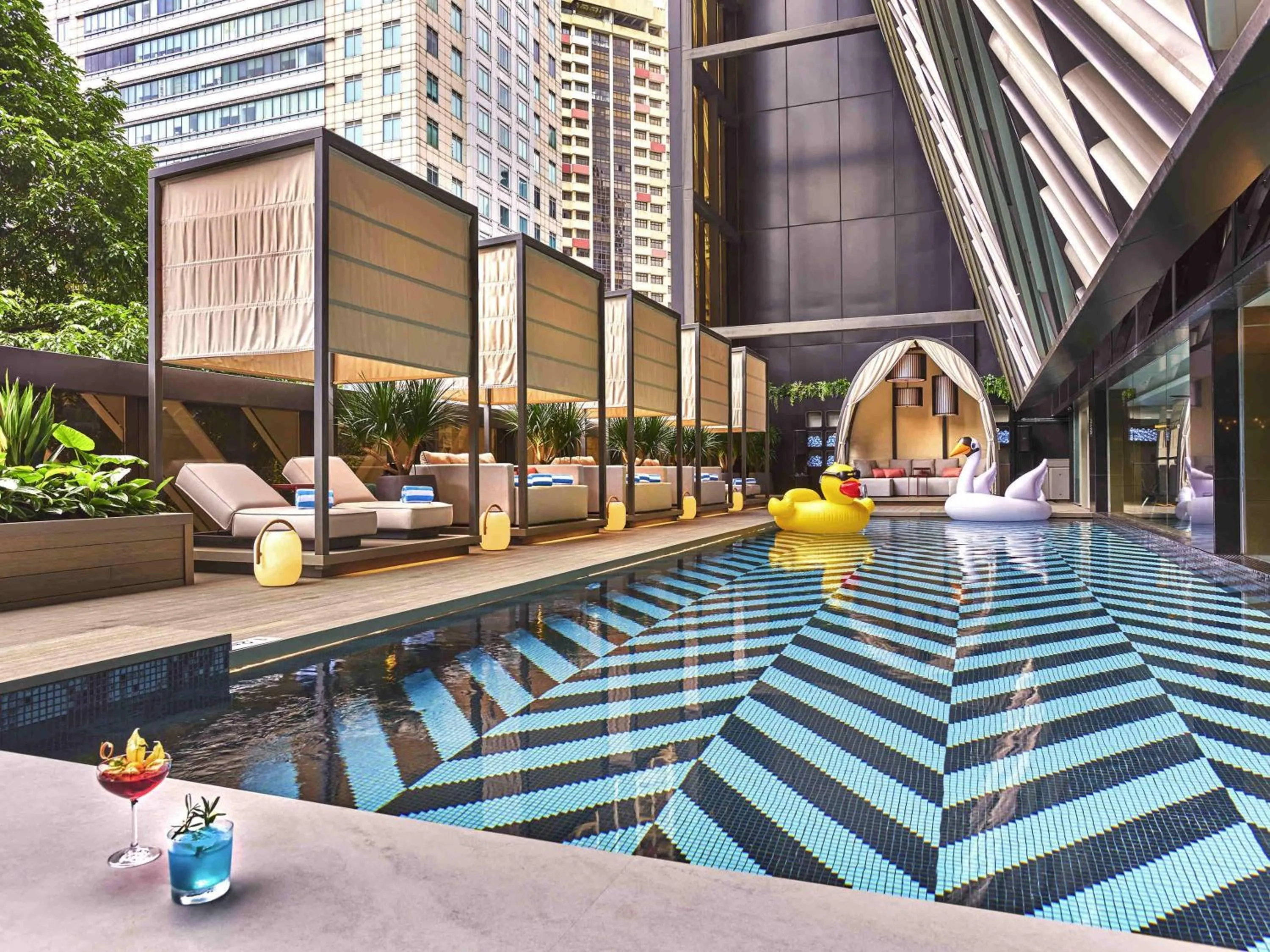 Restaurant/places to eat in Pullman Singapore Orchard