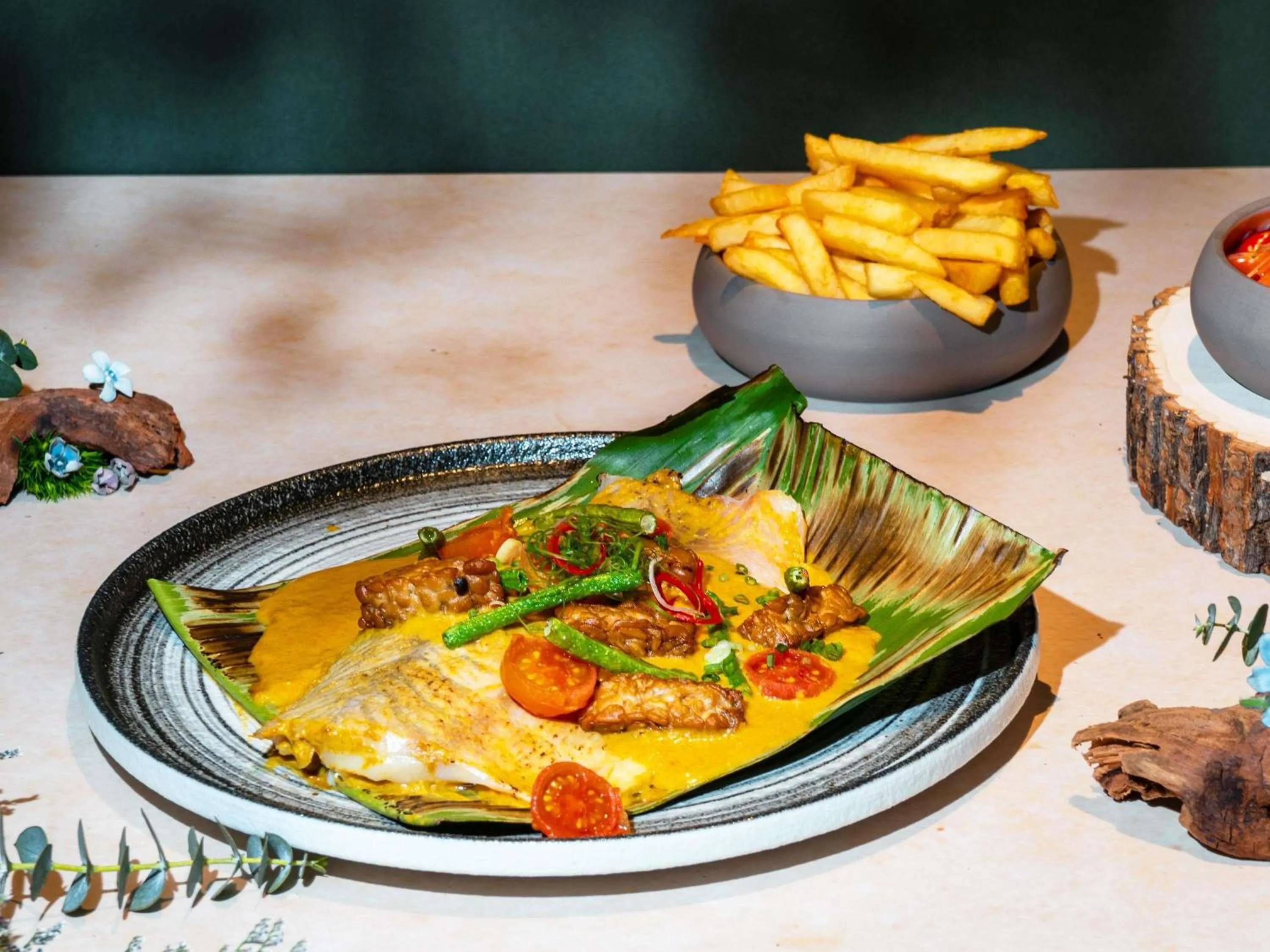 Restaurant/places to eat in Pullman Singapore Orchard