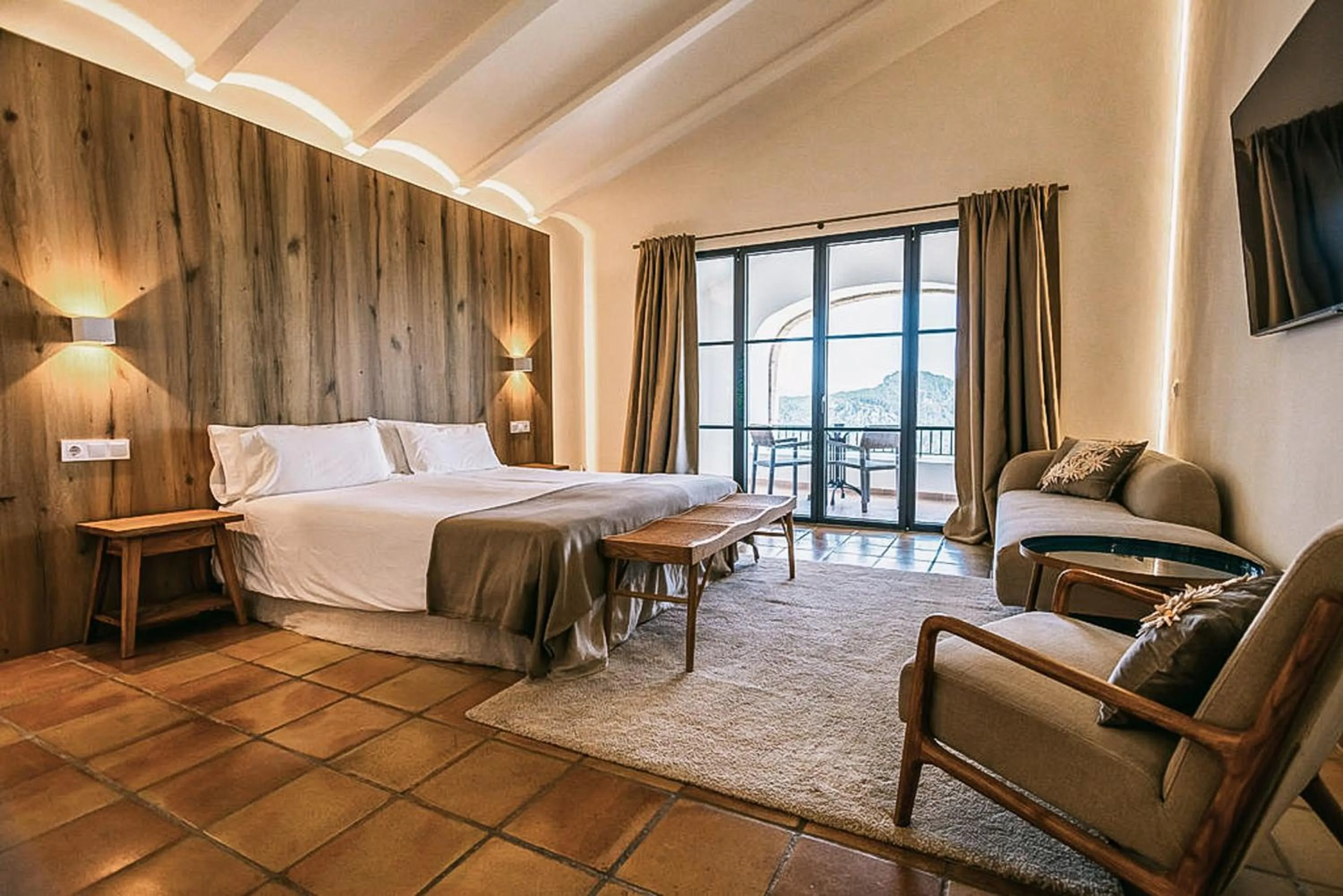 Bed in Posada del Marqués I A Slow Design Hotel