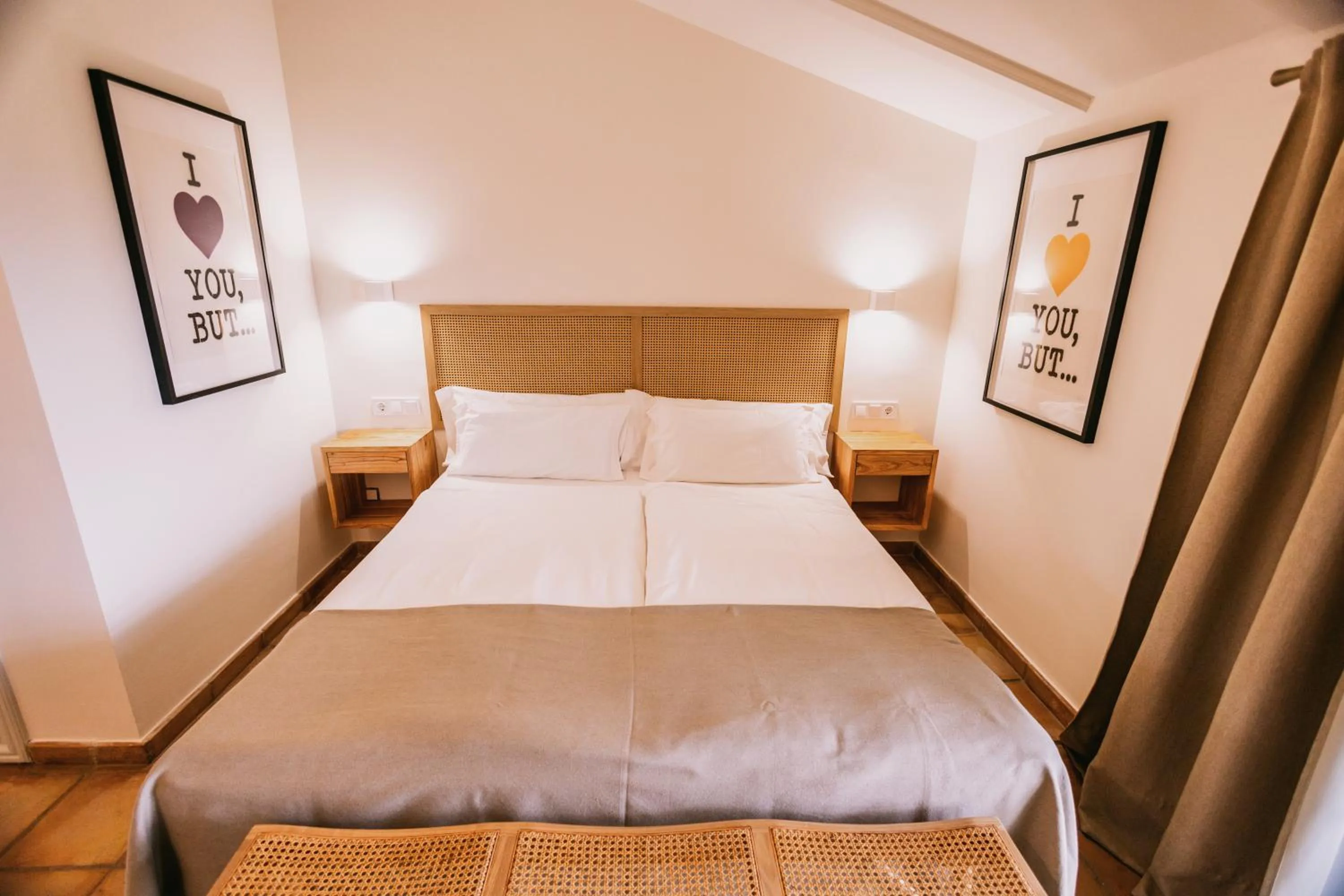 Photo of the whole room in Posada del Marqués