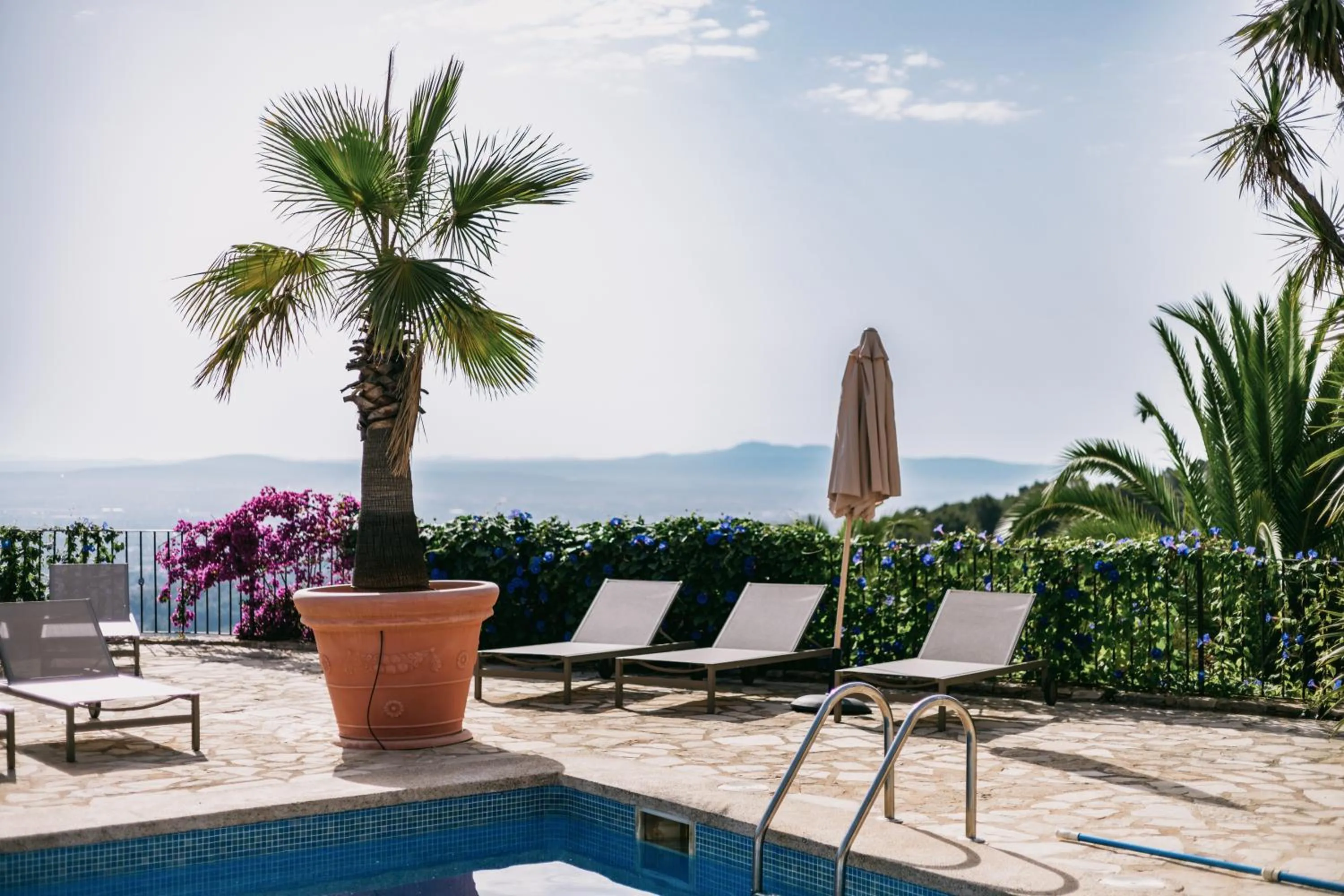 Pool view in Posada del Marqués