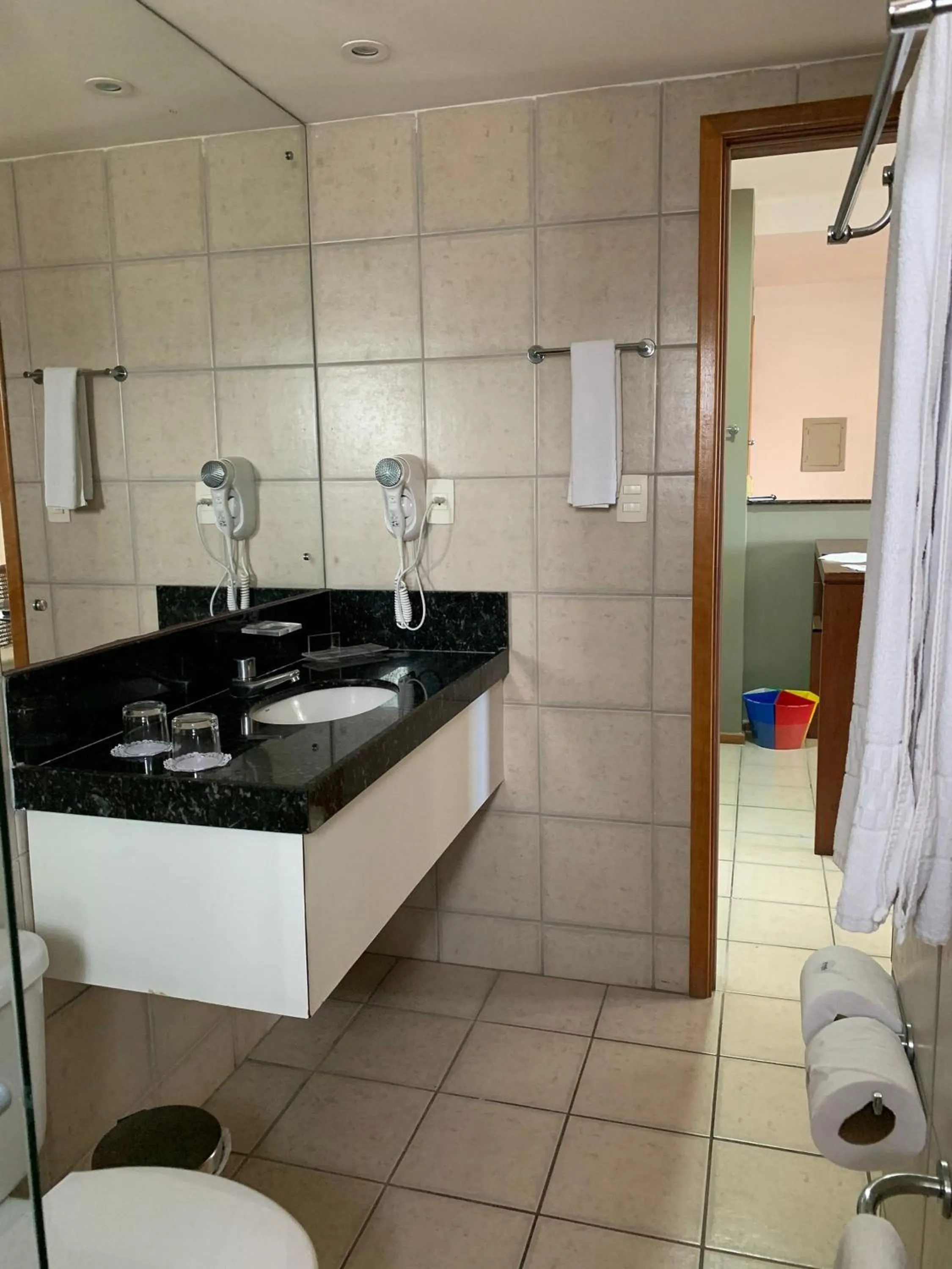 Toilet in Flat no Condomínio Metrópolis - Ilha do Leite